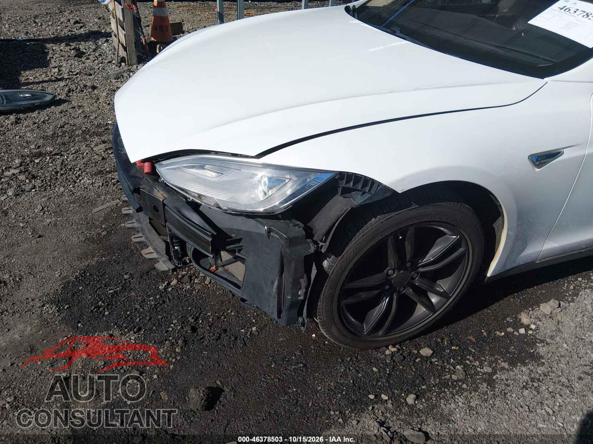 TESLA MODEL S 2015 - 5YJSA1S25FF087608