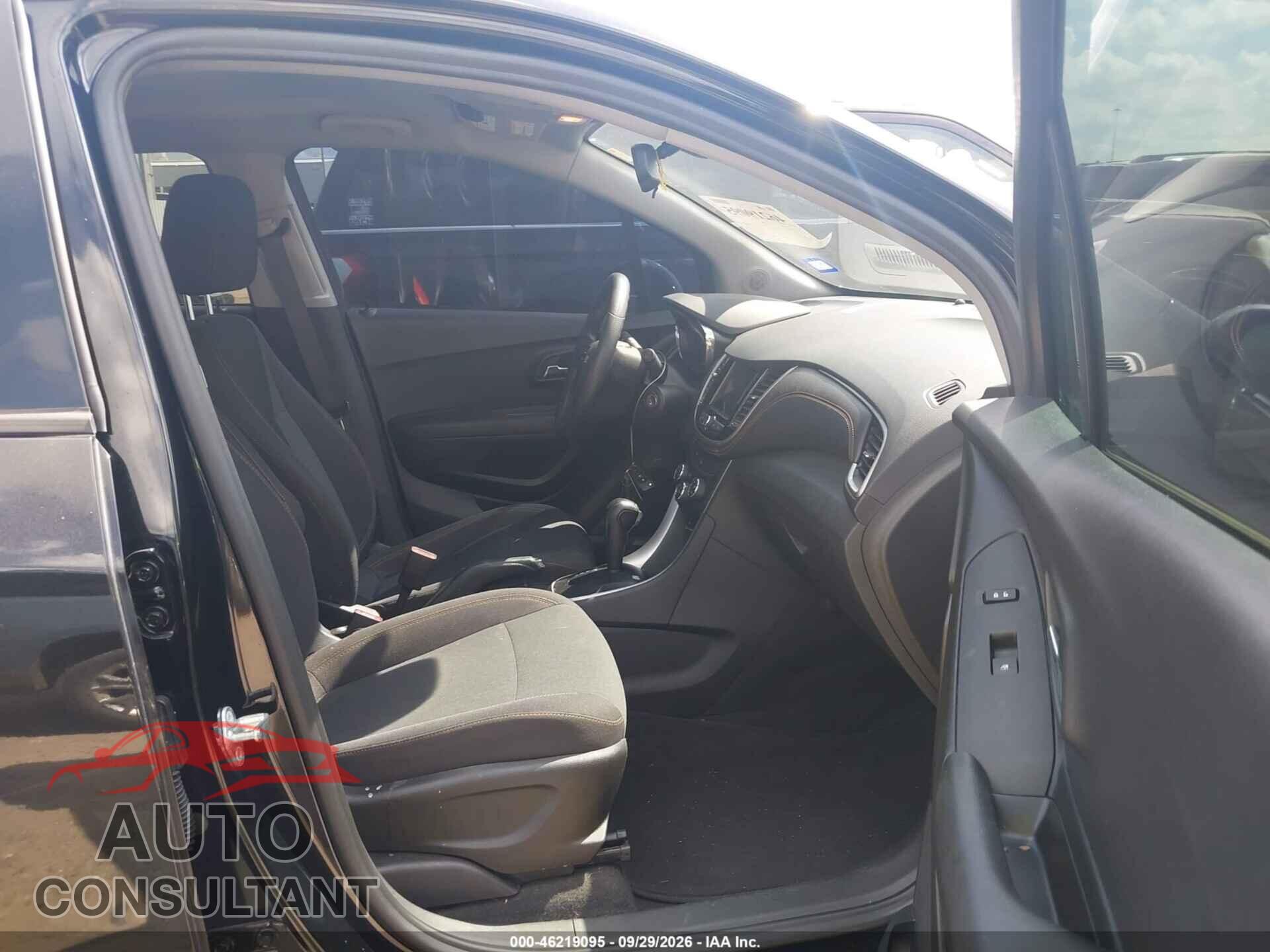 CHEVROLET TRAX 2019 - 3GNCJNSB3KL340231