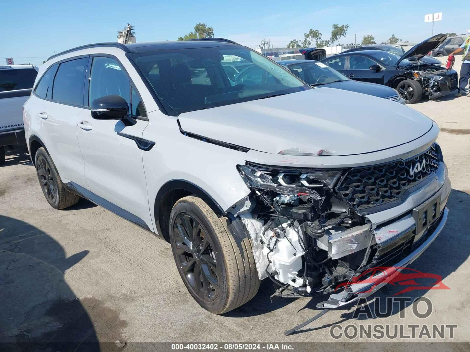 KIA SORENTO 2023 - 5XYRK4LF3PG232928