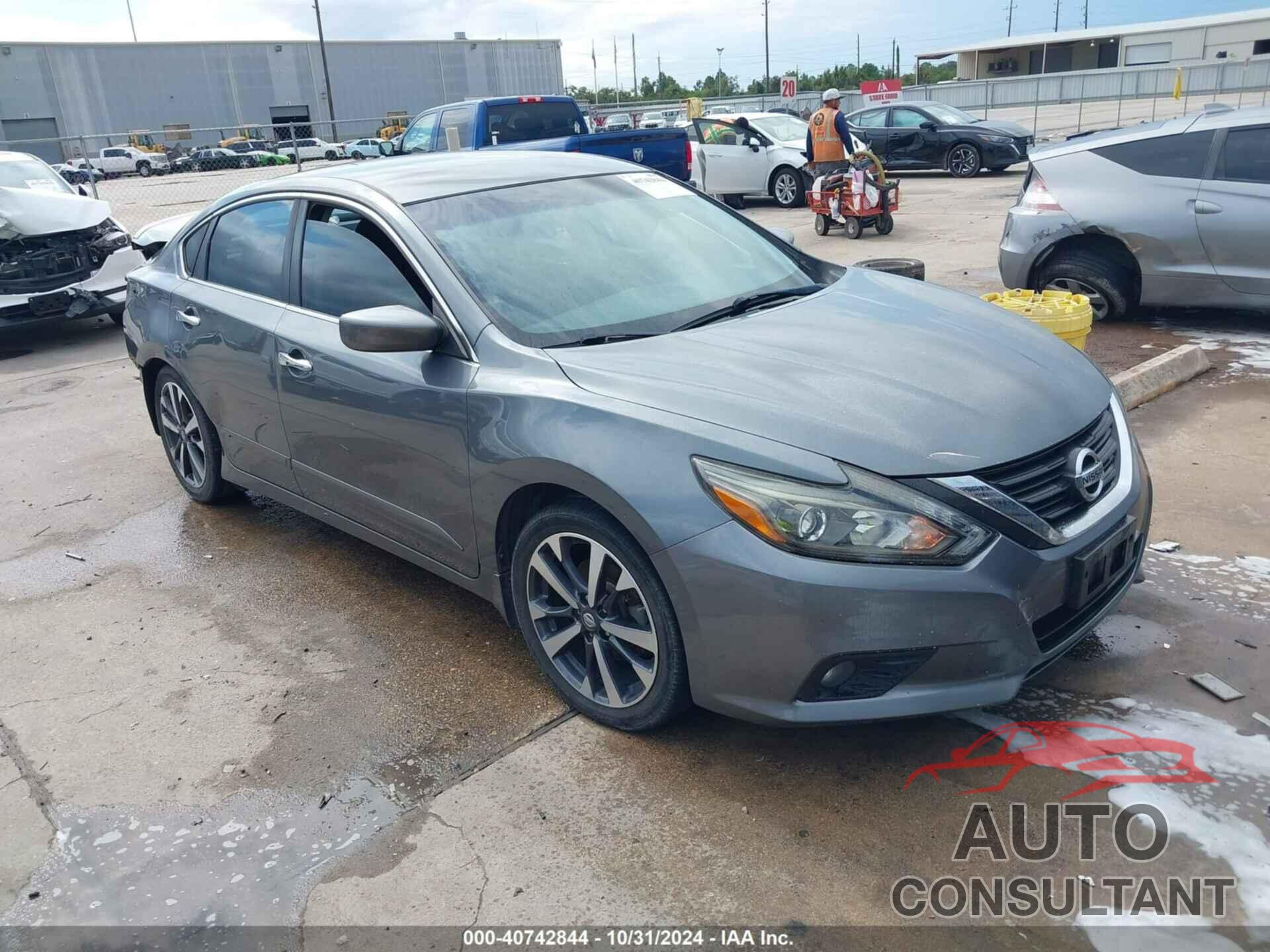 NISSAN ALTIMA 2017 - 1N4AL3AP4HN326915