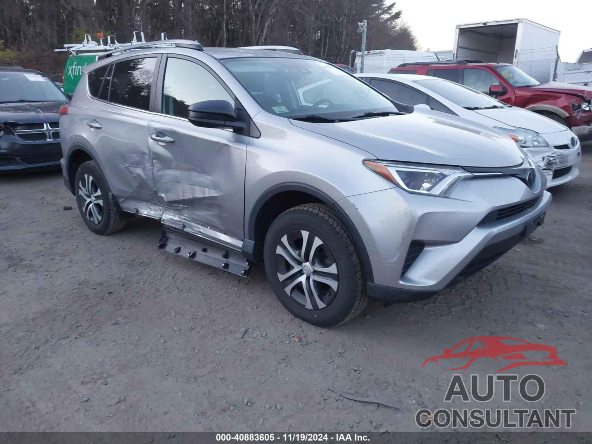 TOYOTA RAV4 2018 - 2T3BFREV8JW711524