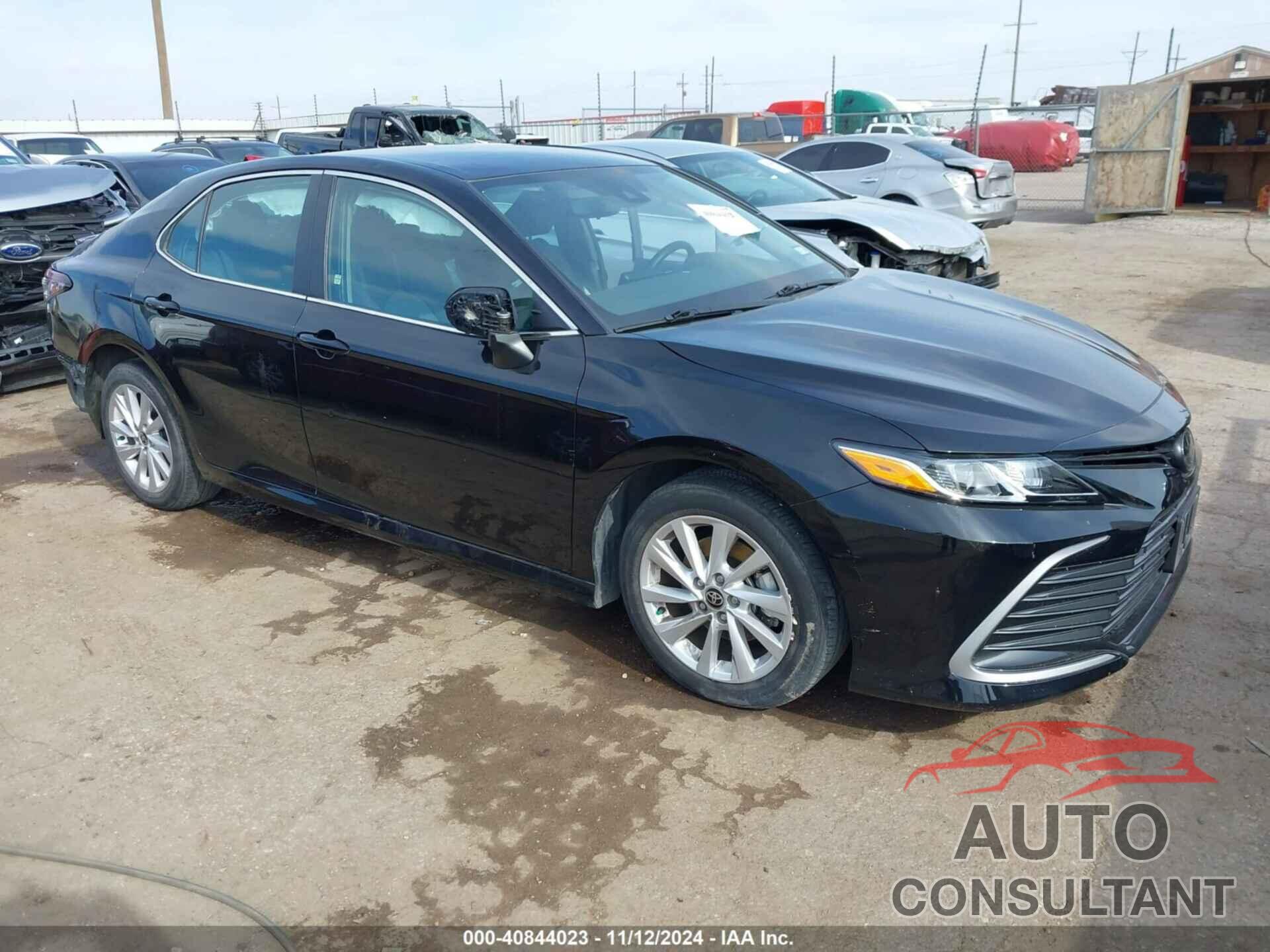TOYOTA CAMRY 2023 - 4T1C11AK4PU773911
