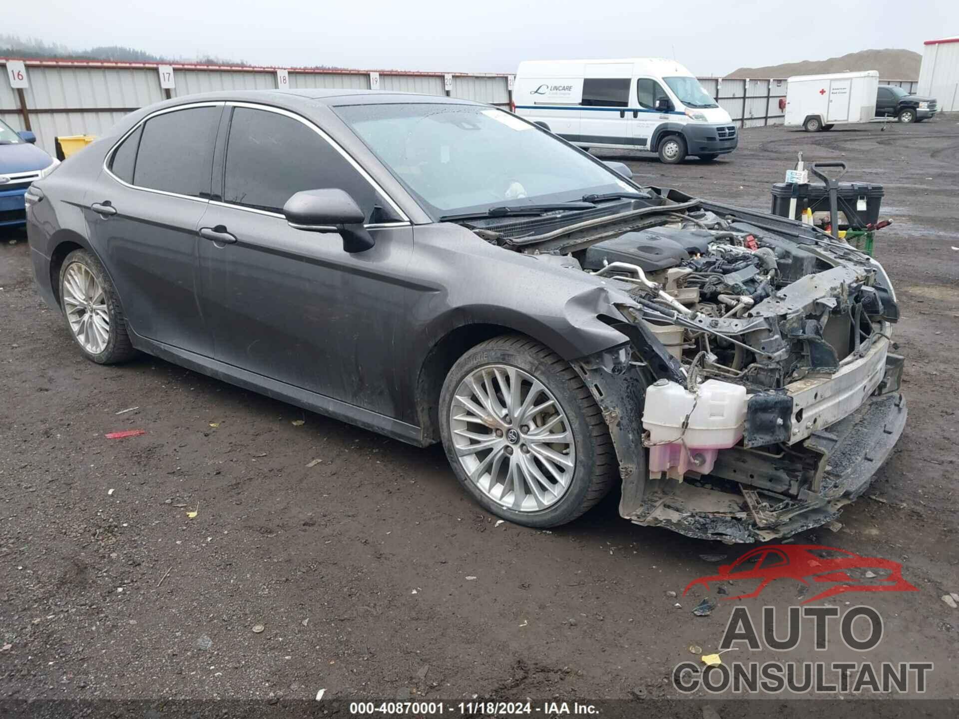 TOYOTA CAMRY 2018 - 4T1B11HK1JU047092