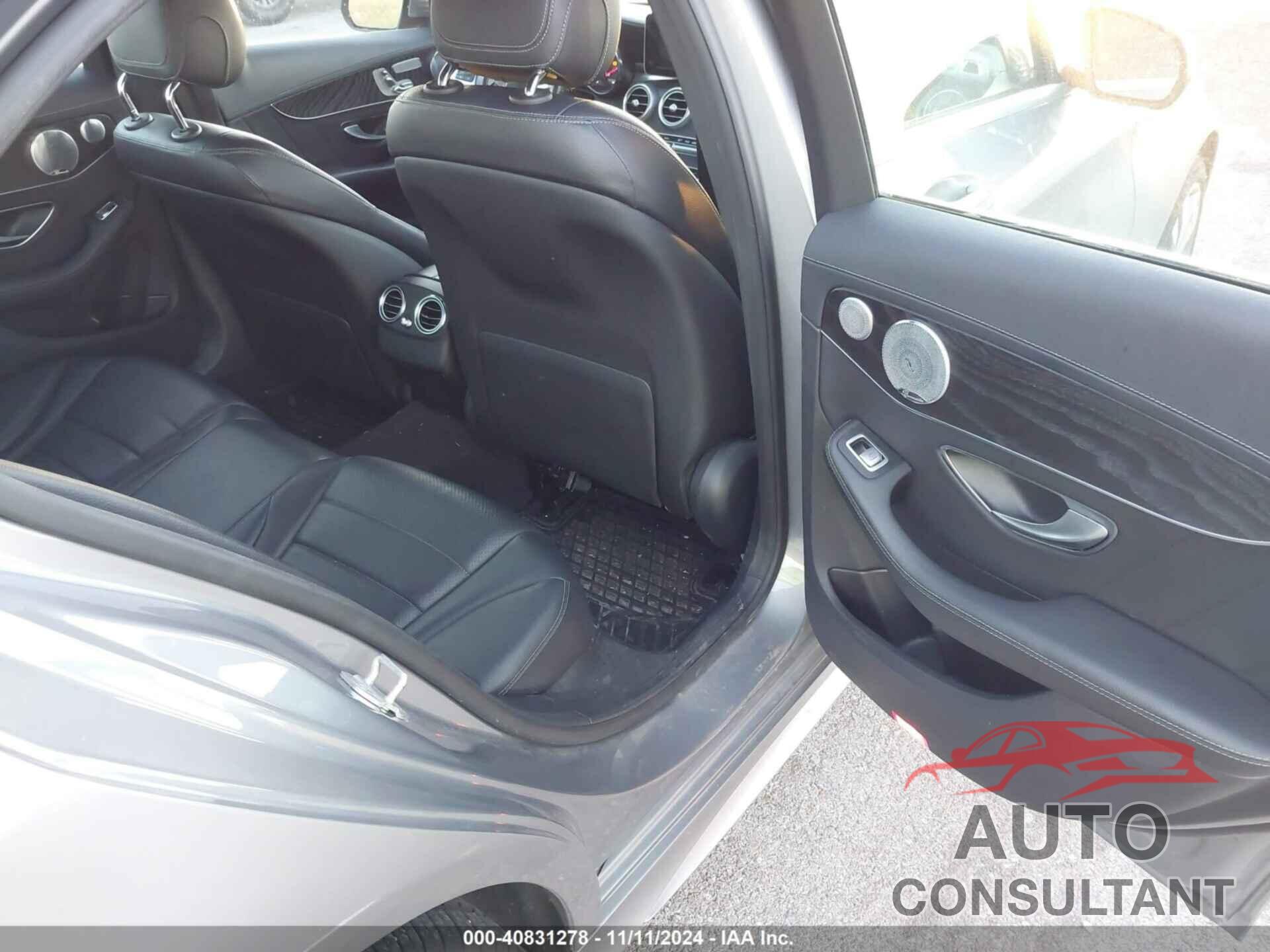 MERCEDES-BENZ C 300 2015 - 55SWF4KB1FU063339