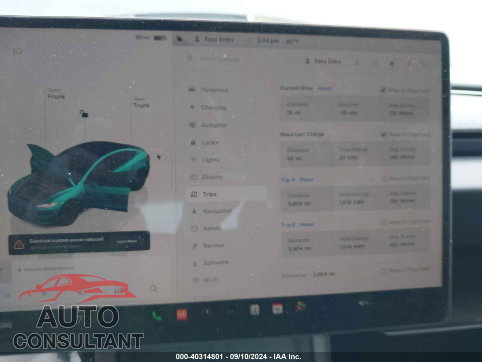TESLA MODEL 3 2024 - 5YJ3E1EA3RF736452