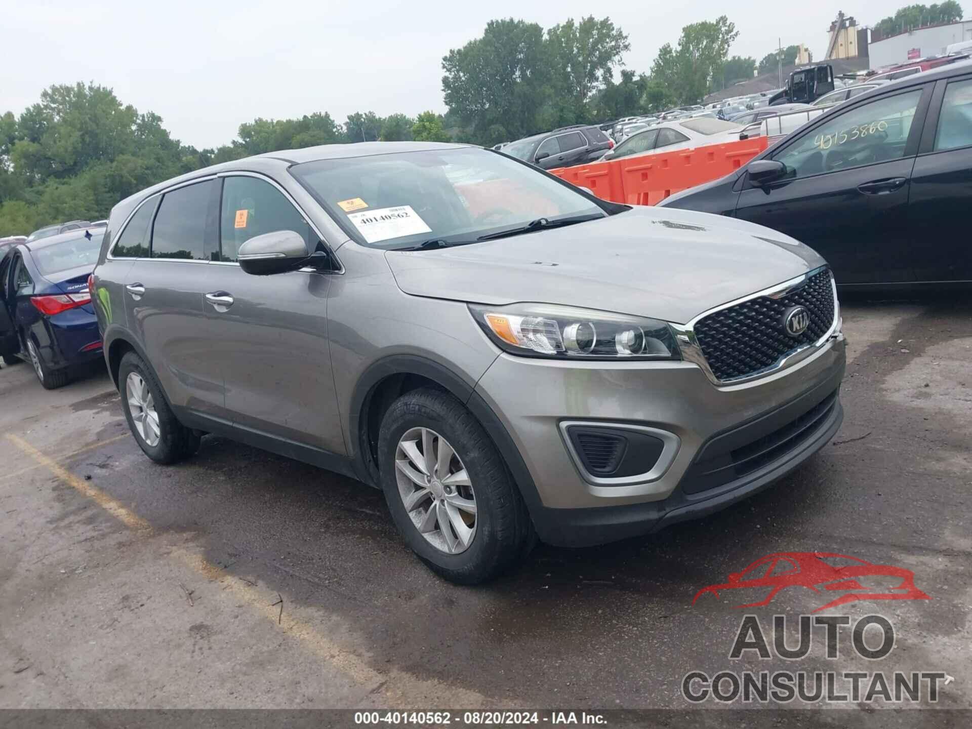 KIA SORENTO 2017 - 5XYPG4A38HG331439