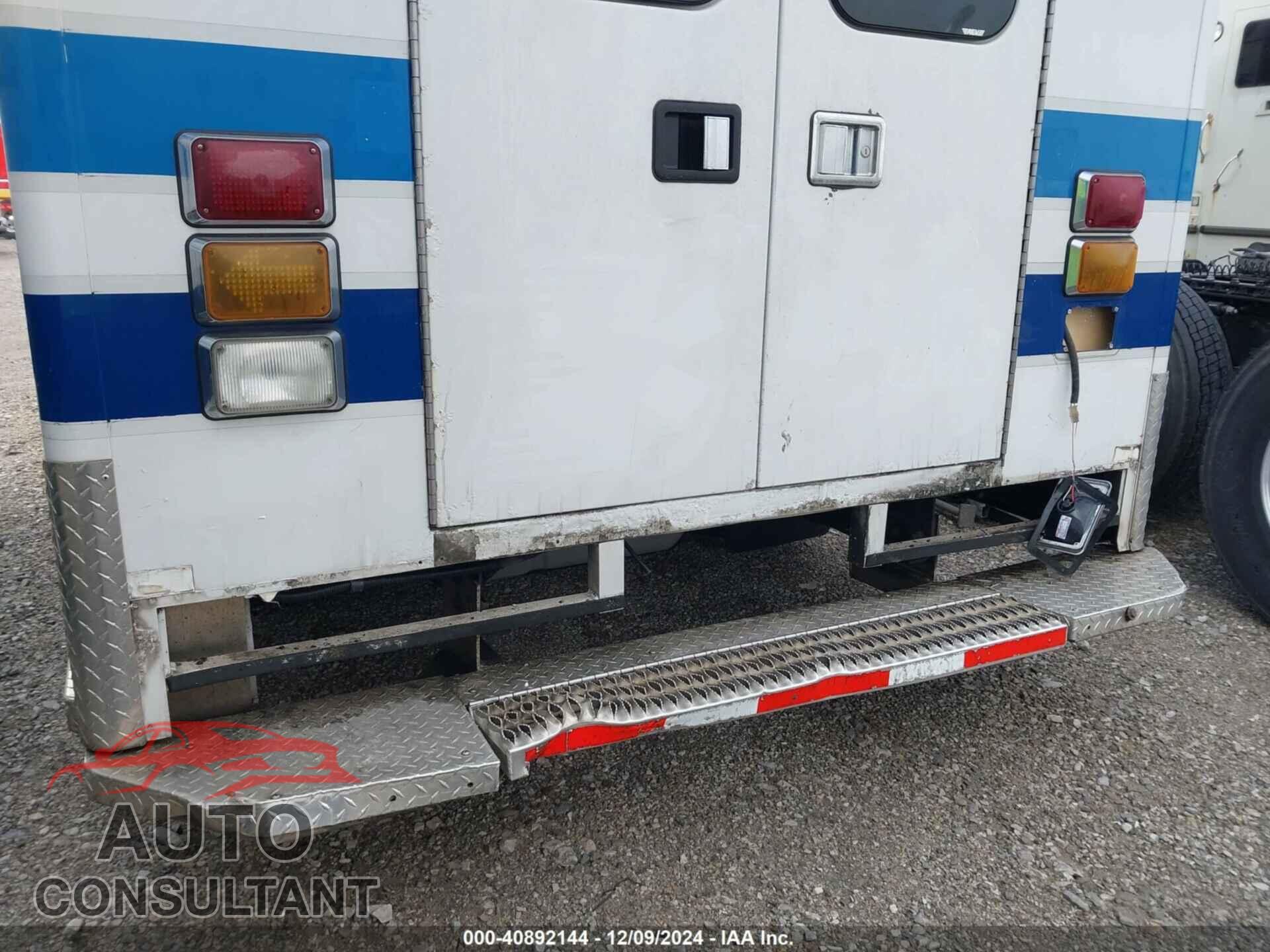 FORD E-350 CUTAWAY 2011 - 1FDWE3FS2BDA01955