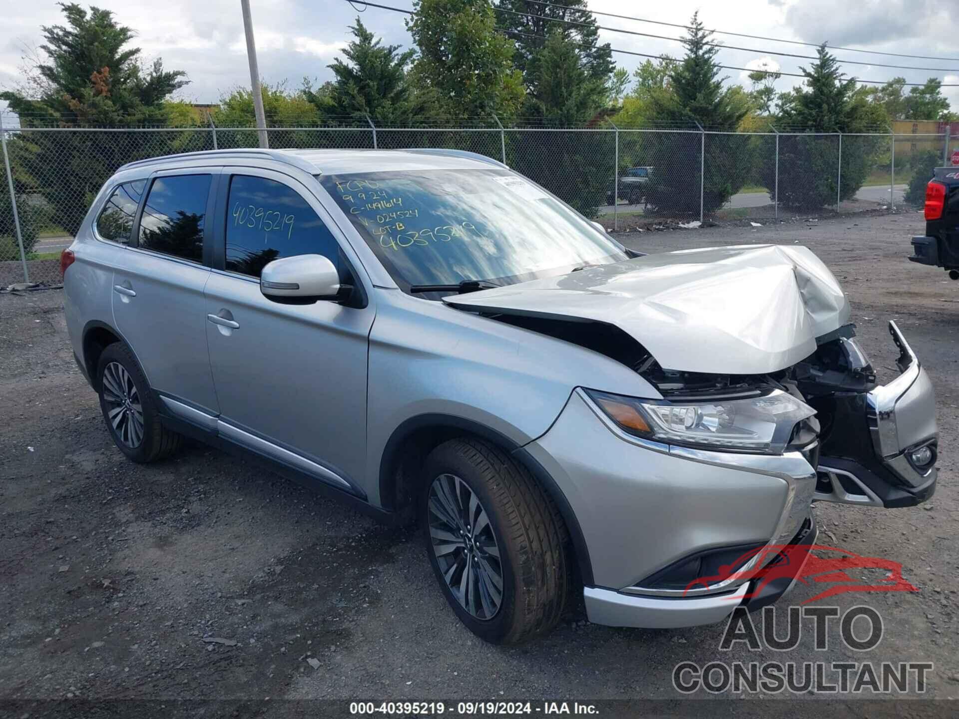 MITSUBISHI OUTLANDER 2020 - JA4AZ3A30LZ024524