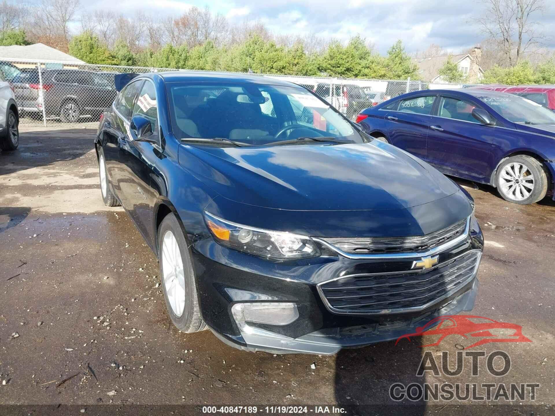 CHEVROLET MALIBU 2018 - 1G1ZD5ST3JF215203