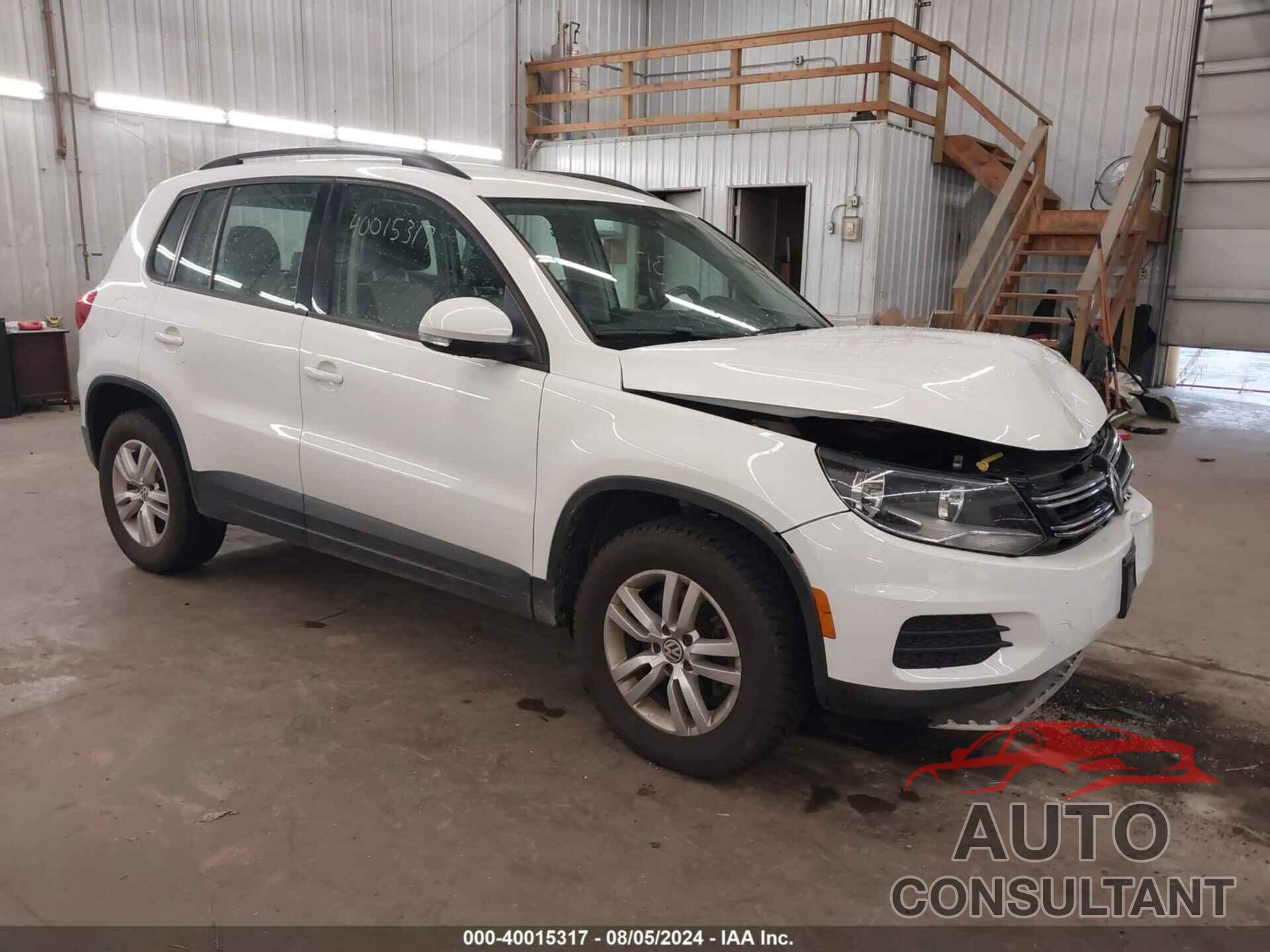 VOLKSWAGEN TIGUAN 2016 - WVGBV7AX2GW537289