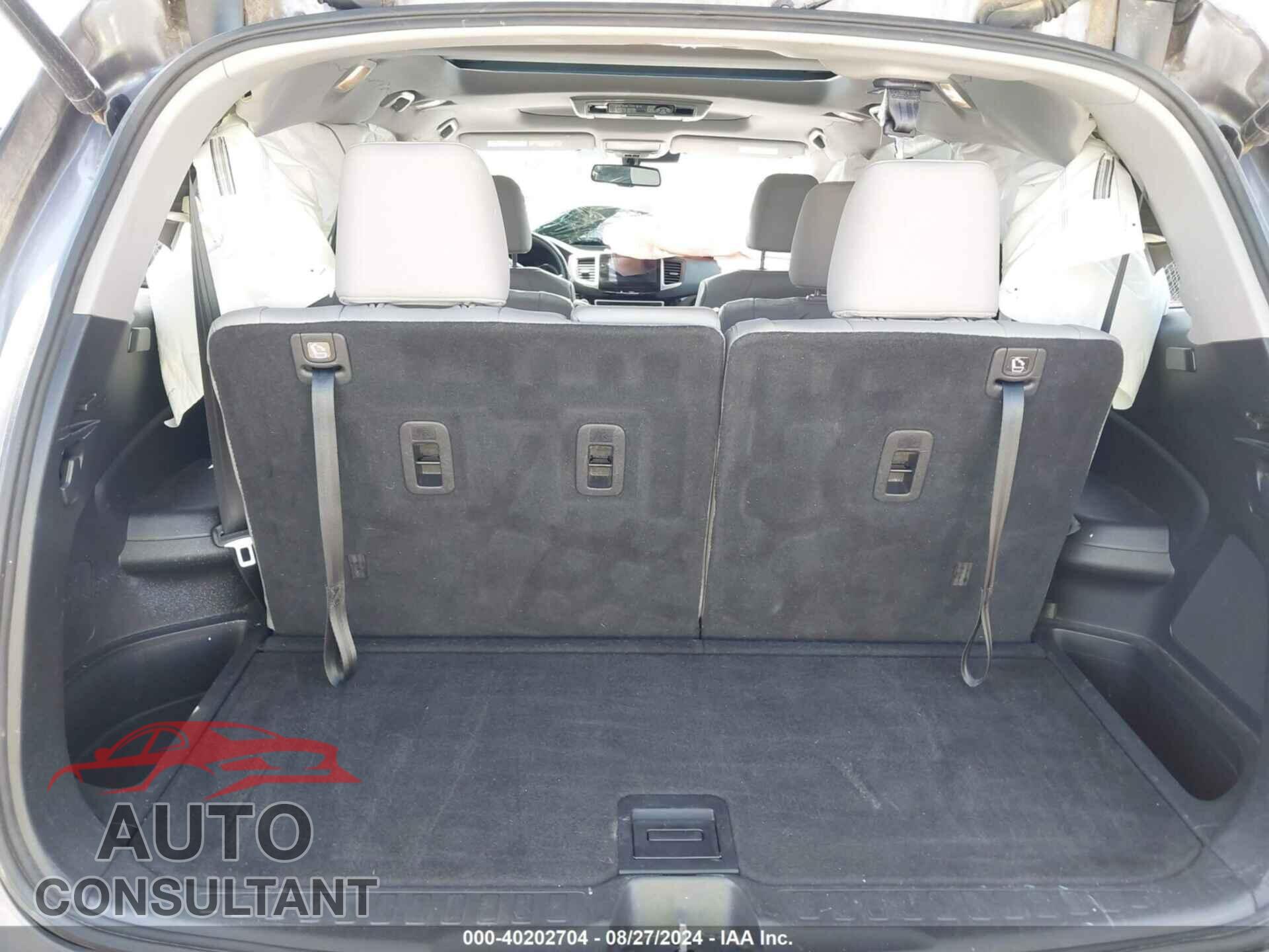 HONDA PILOT 2017 - 5FNYF6H07HB025533