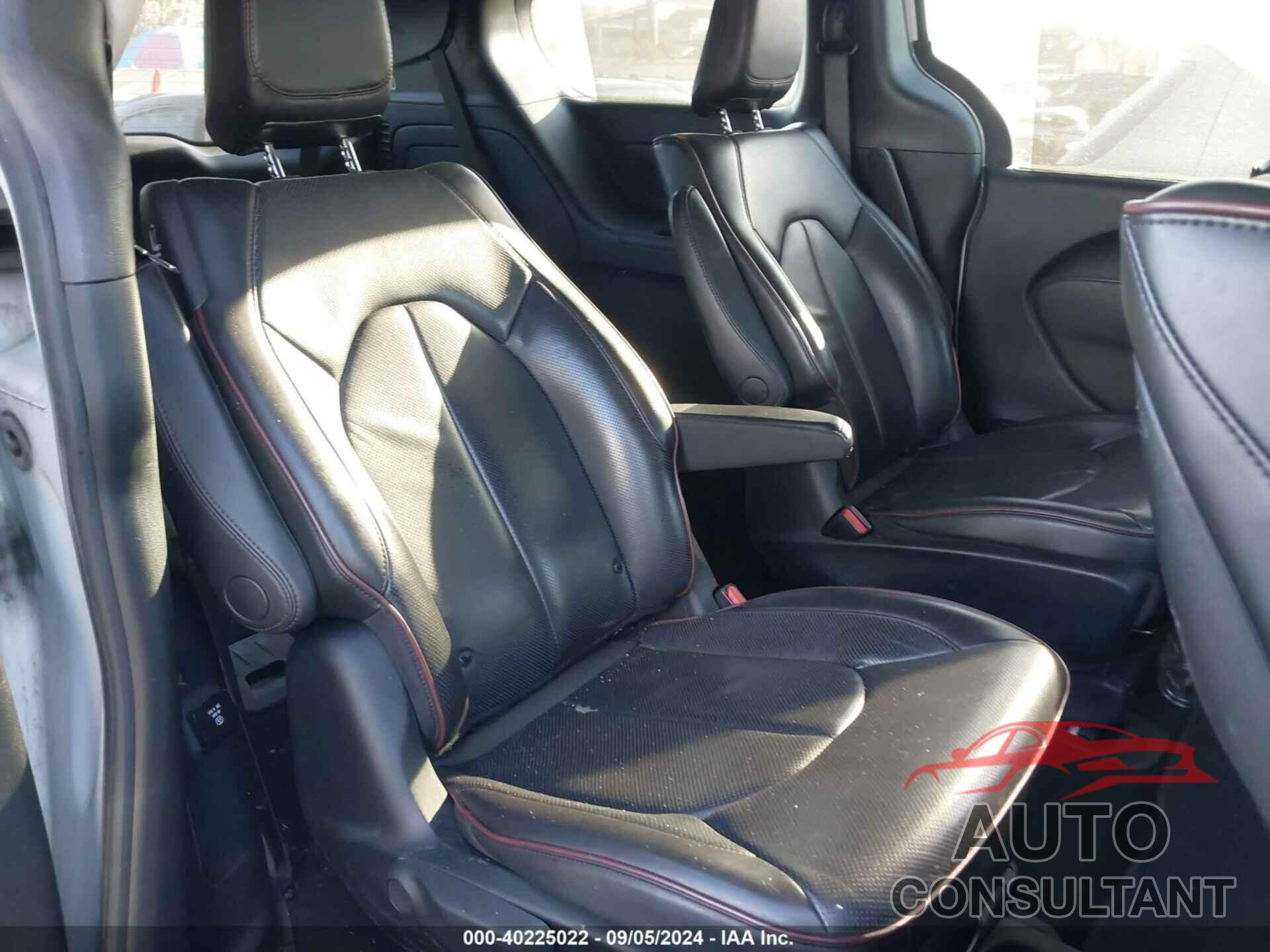 CHRYSLER PACIFICA HYBRID 2020 - 2C4RC1N7XLR134454