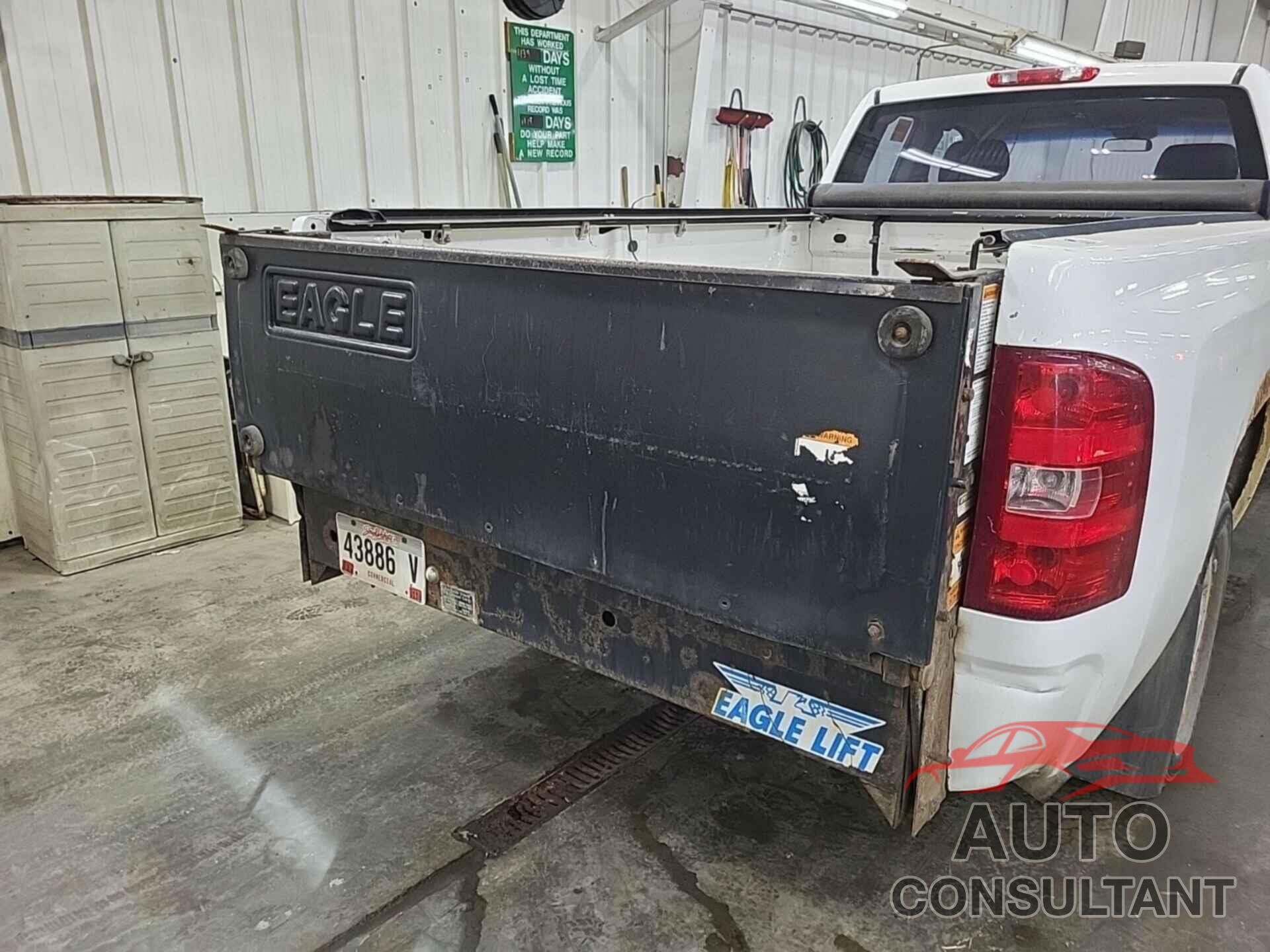 CHEVROLET SILVERADO 2011 - 1GCRCPE07BZ185629