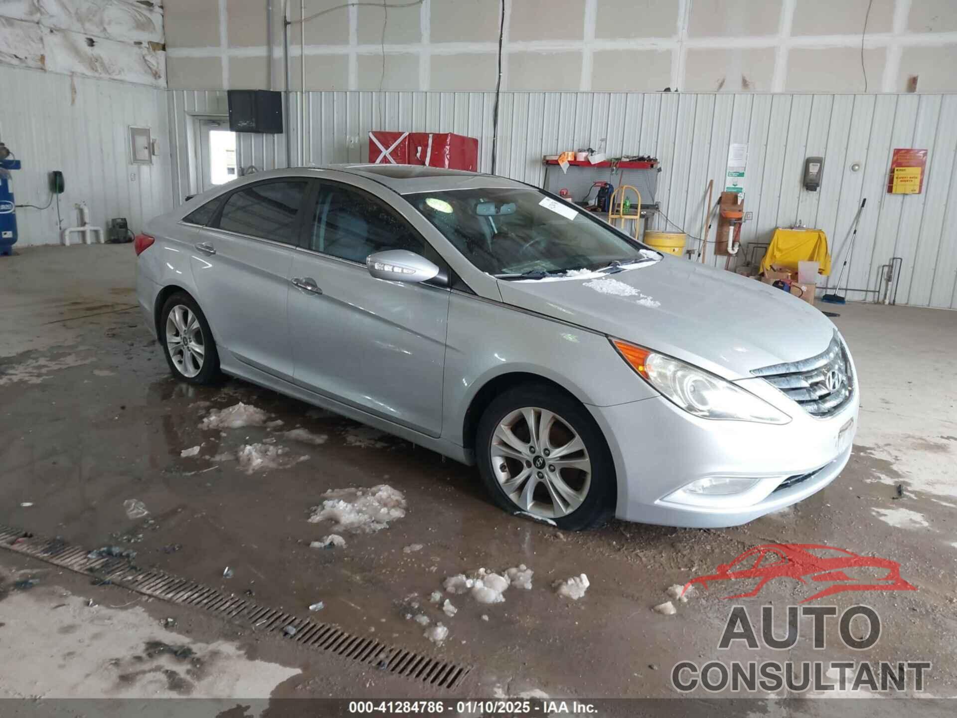 HYUNDAI SONATA 2011 - 5NPEC4AC8BH000945