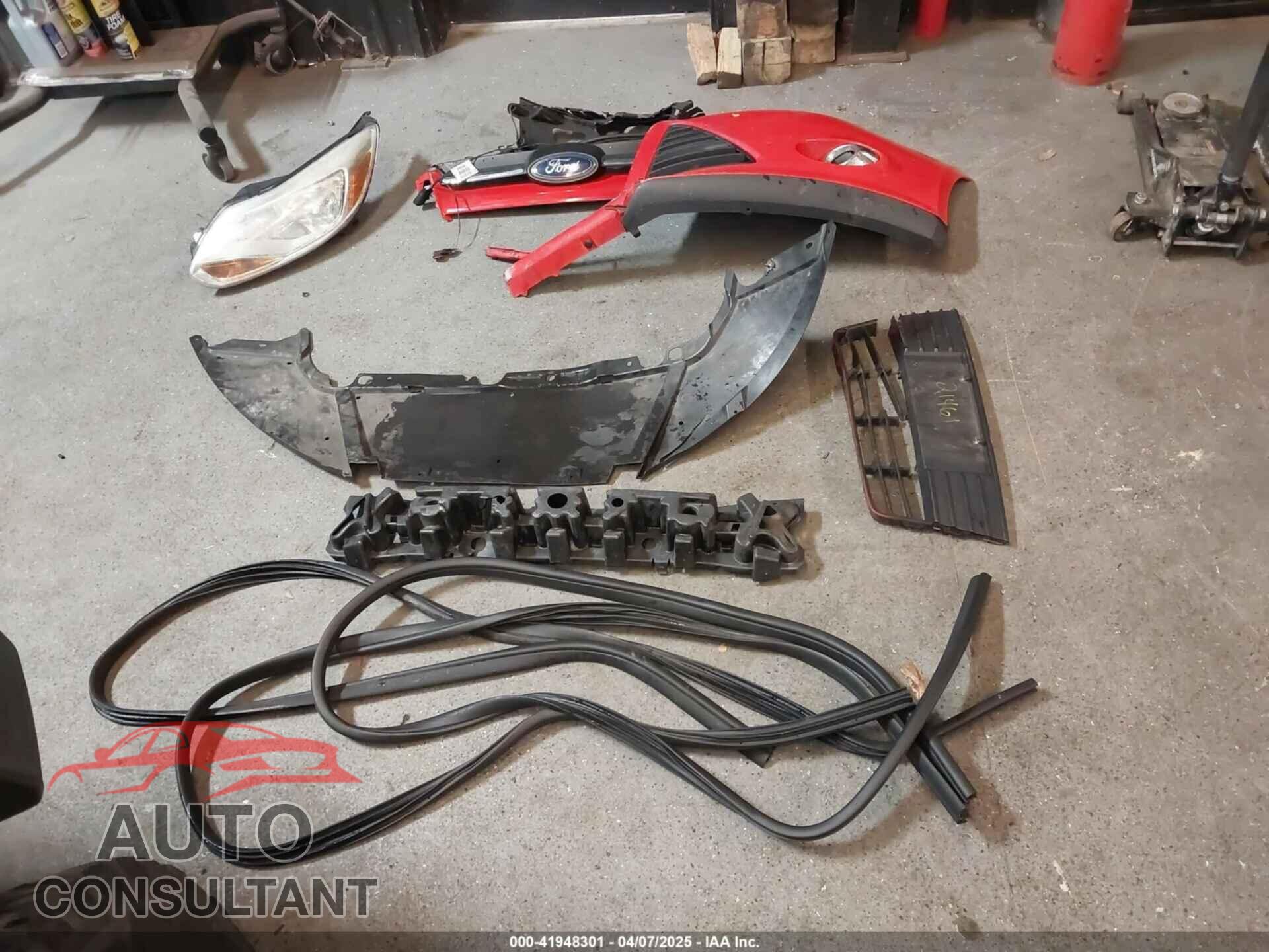 FORD FOCUS 2012 - 1FAHP3F20CL299541