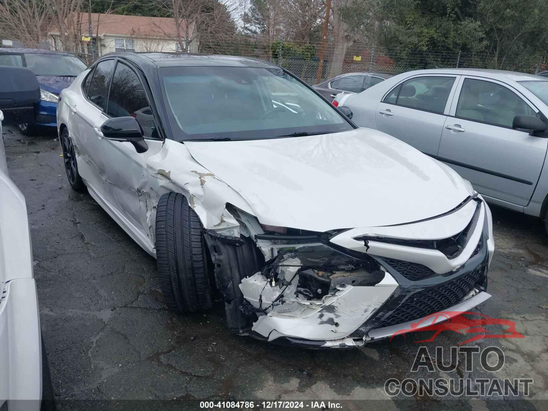 TOYOTA CAMRY 2018 - 4T1BZ1HK5JU021619