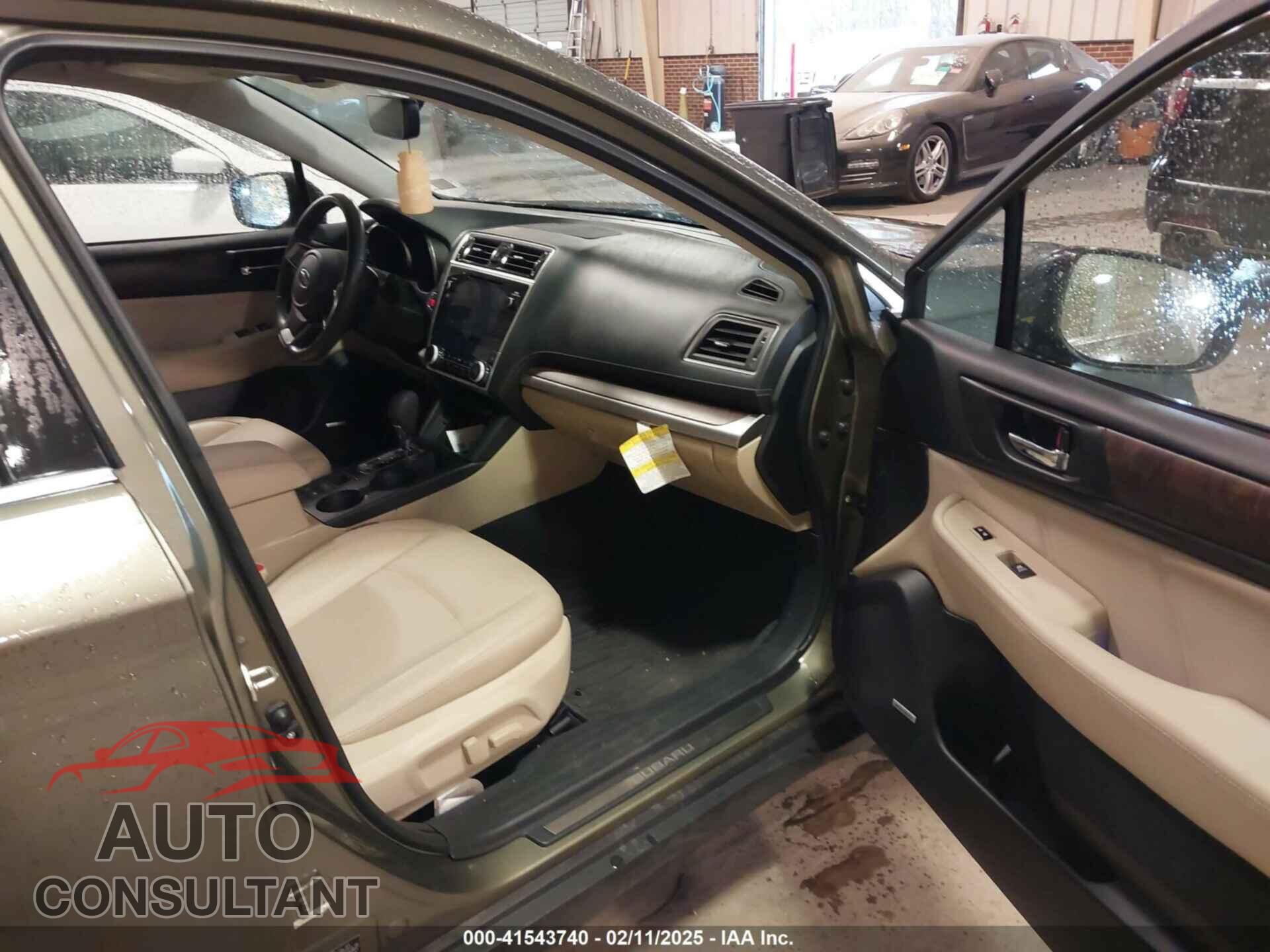 SUBARU OUTBACK 2018 - 4S4BSANC3J3261663