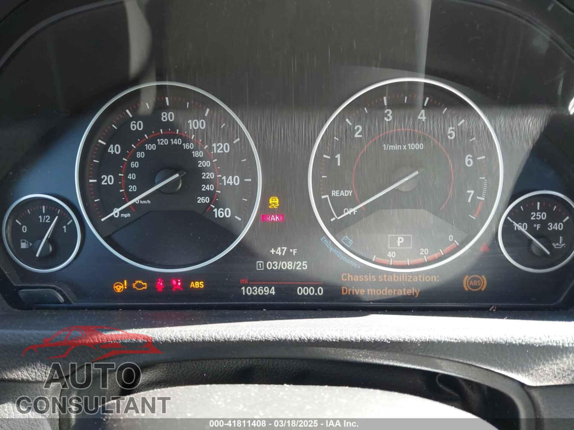 BMW 328I 2016 - WBA8E3G58GNU02561