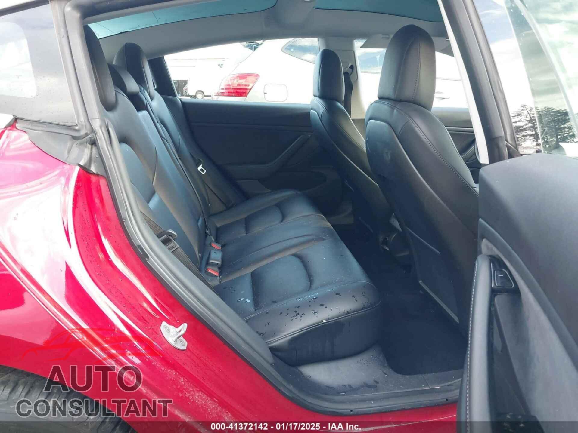 TESLA MODEL 3 2018 - 5YJ3E1EB2JF129813
