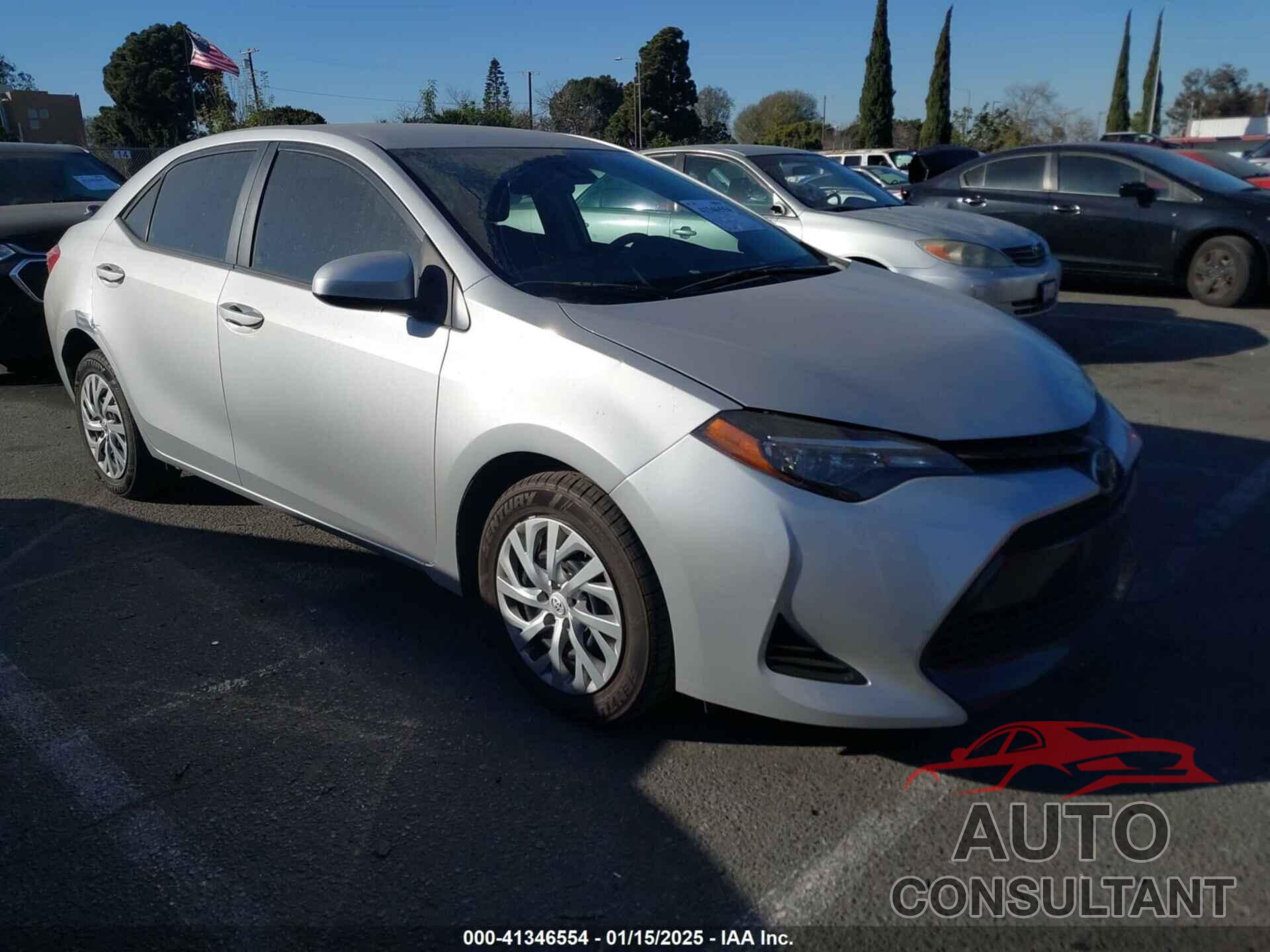 TOYOTA COROLLA 2018 - 5YFBURHE2JP809833
