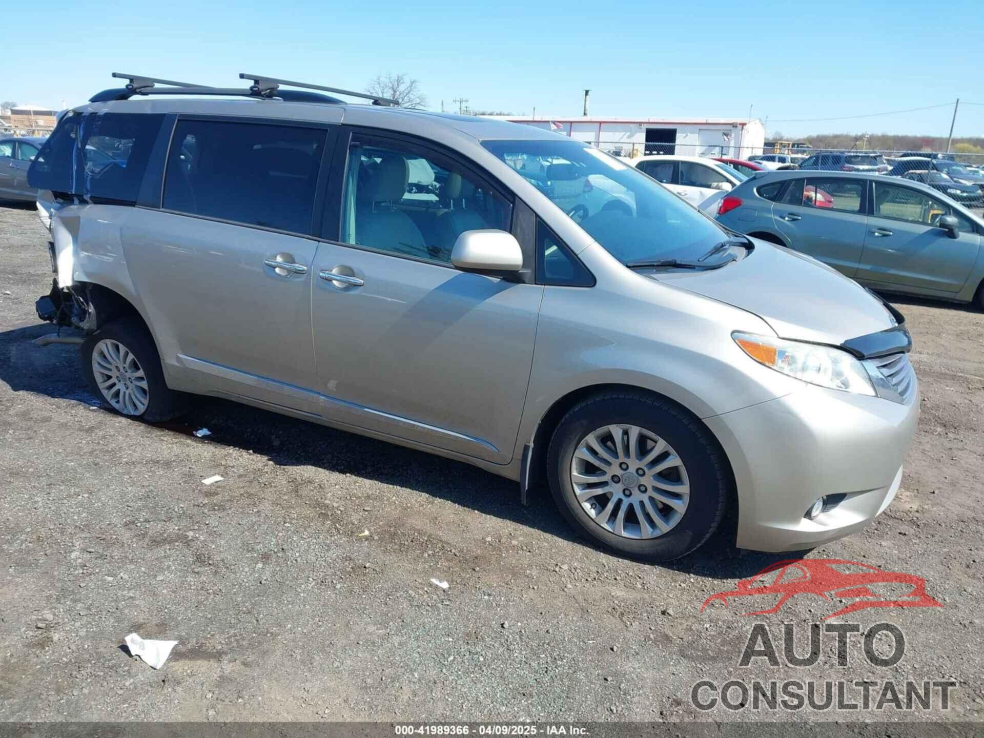 TOYOTA SIENNA 2017 - 5TDYZ3DC4HS862189