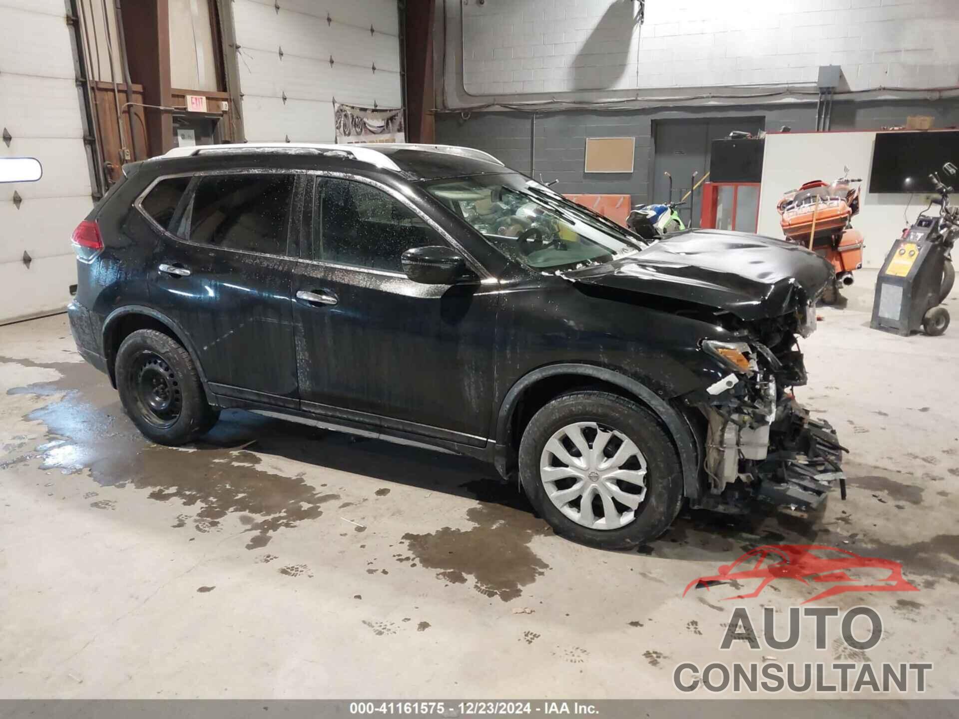 NISSAN ROGUE 2017 - KNMAT2MV0HP570032