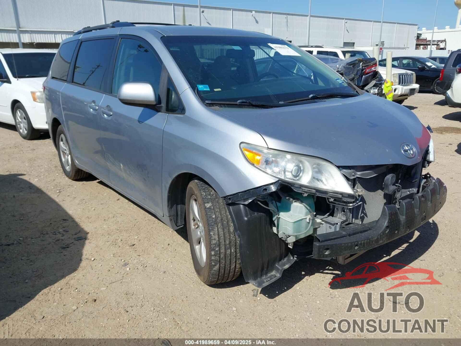 TOYOTA SIENNA 2015 - 5TDKK3DC3FS539467