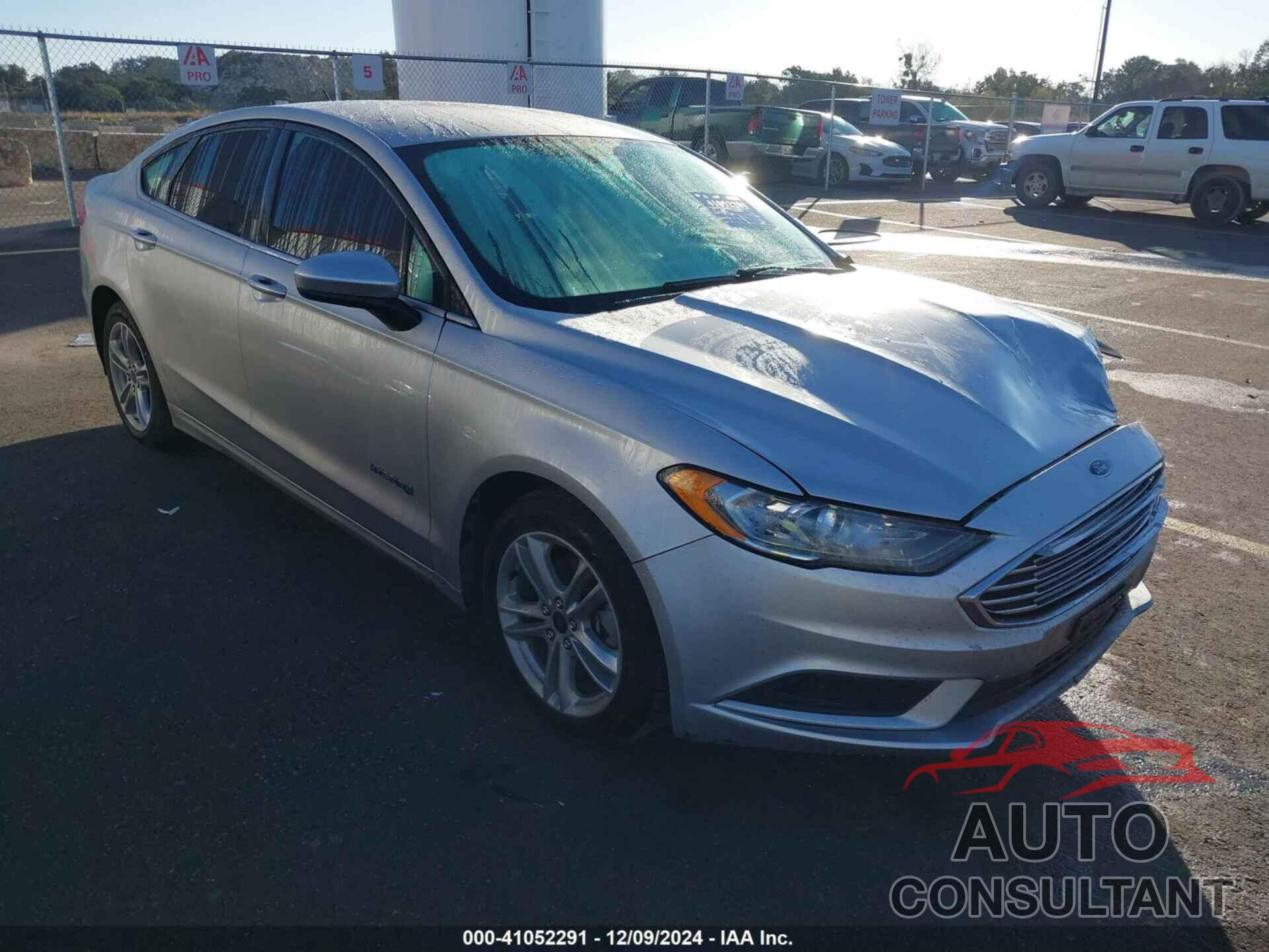 FORD FUSION HYBRID 2018 - 3FA6P0LU9JR141399