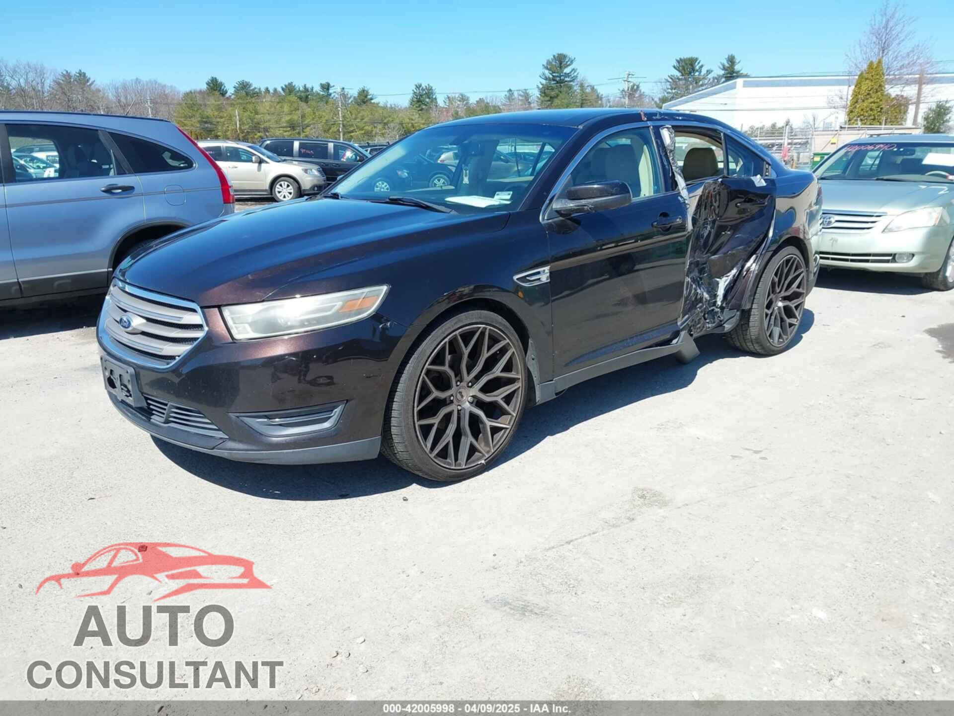 FORD TAURUS 2013 - 1FAHP2E82DG160912