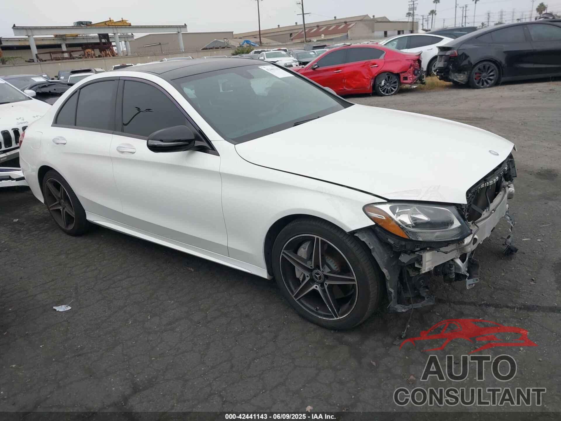 MERCEDES-BENZ C 300 2017 - 55SWF4KB0HU213945