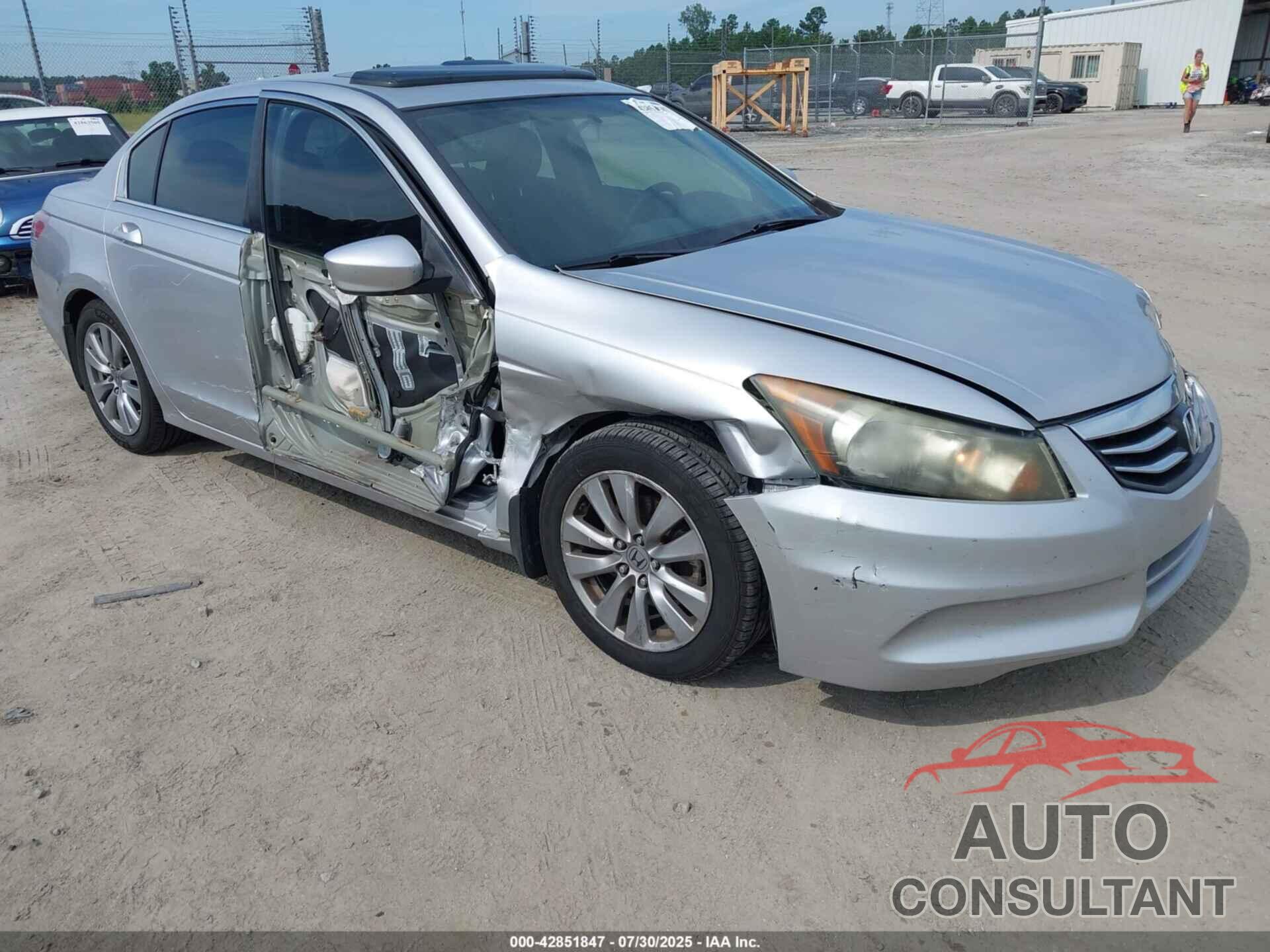 HONDA ACCORD 2012 - 1HGCP2F76CA010220