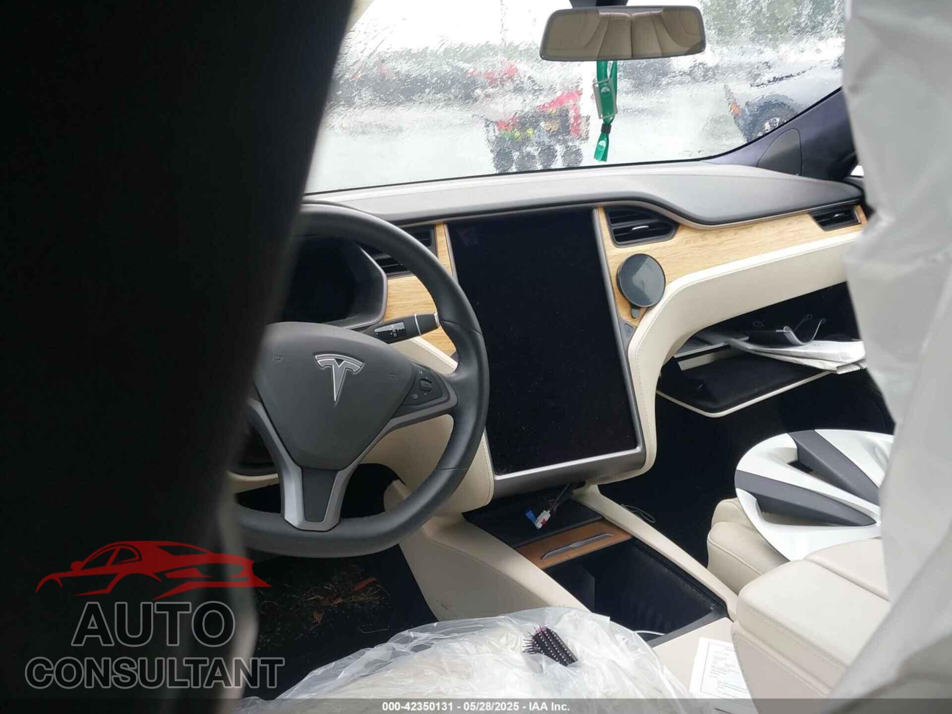 TESLA MODEL S 2020 - 5YJSA1E21LF413251