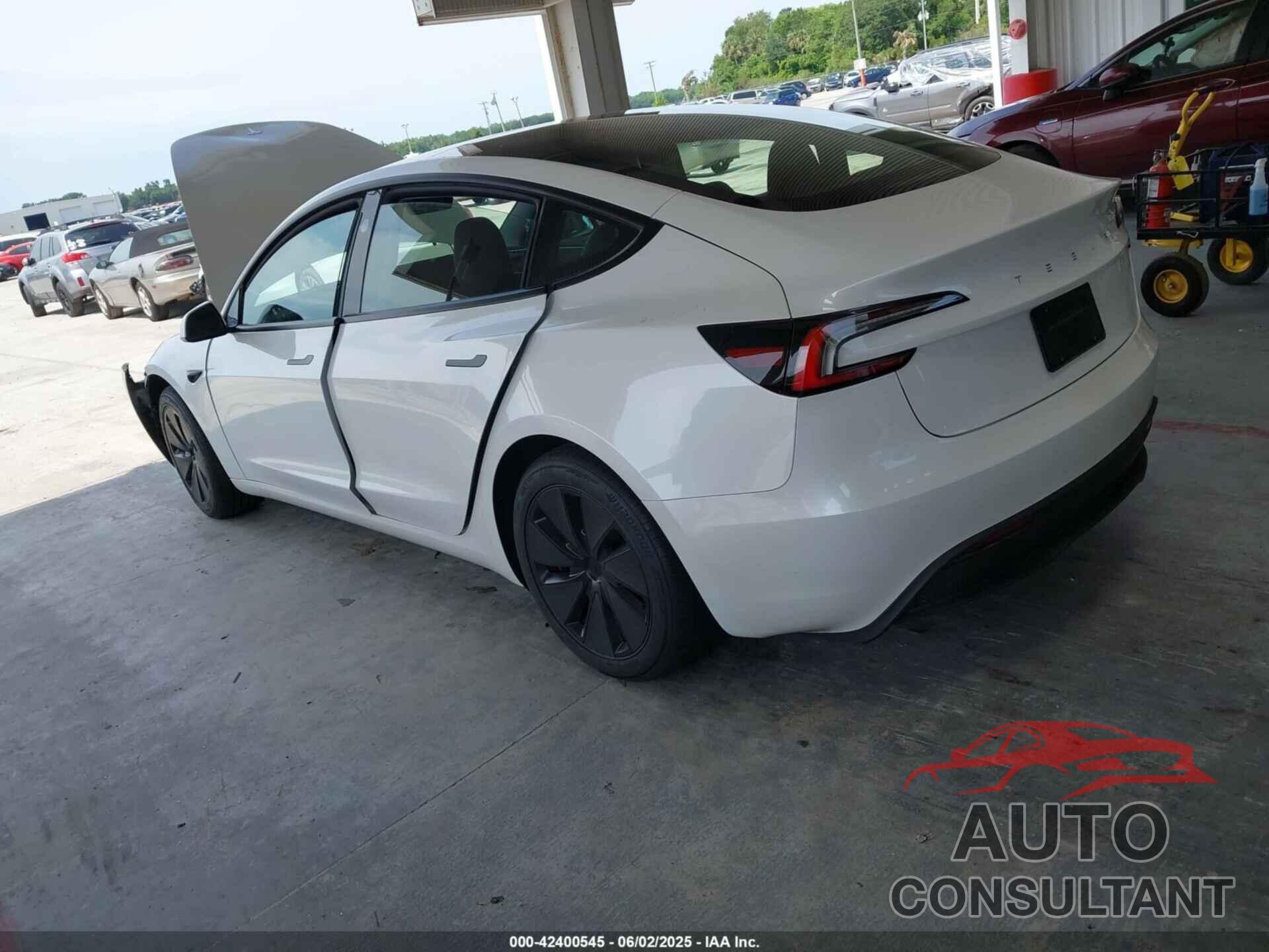 TESLA MODEL 3 2024 - 5YJ3E1EA7RF760804
