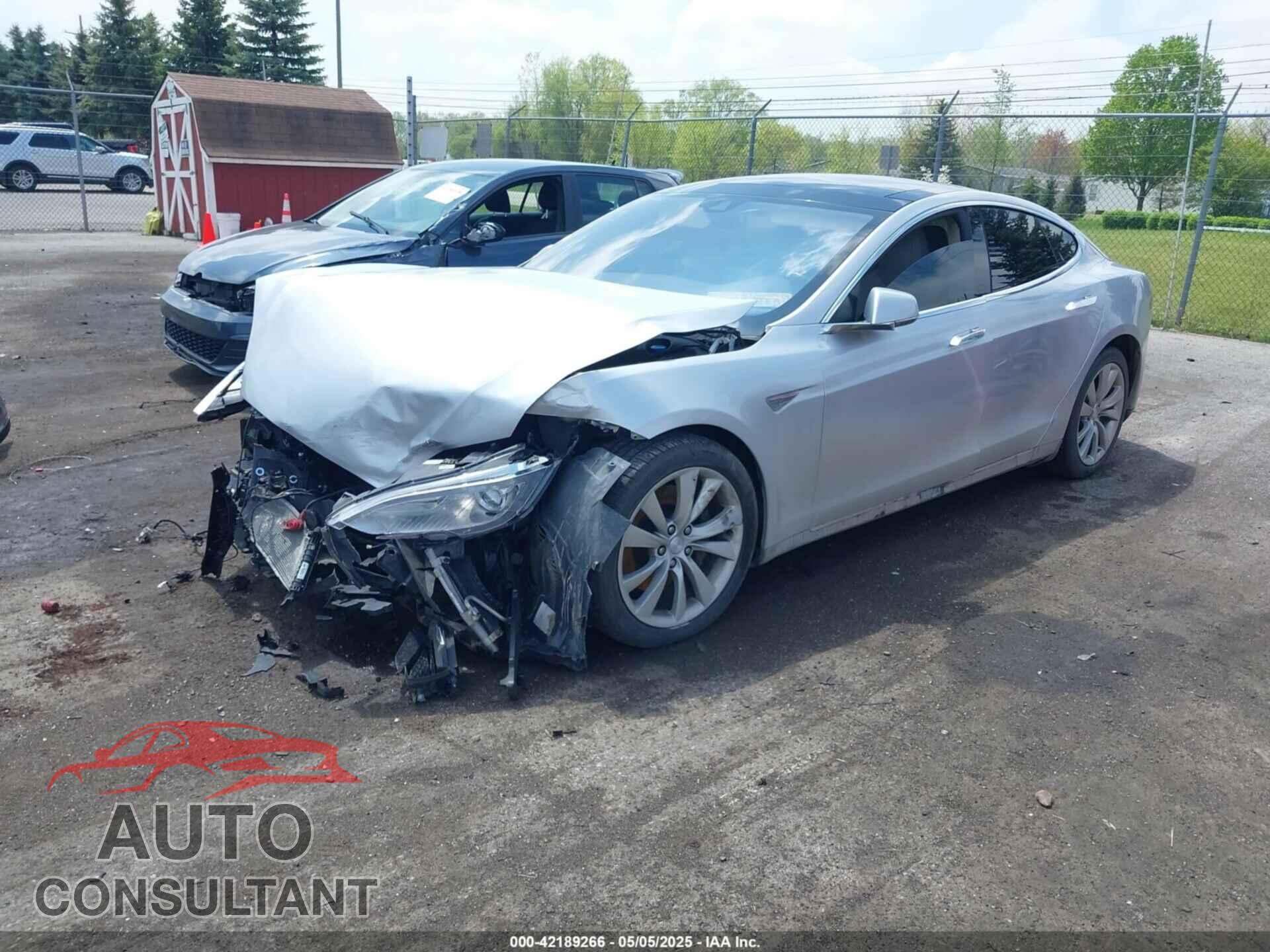 TESLA MODEL S 2015 - 5YJSA1H2XFFP79015