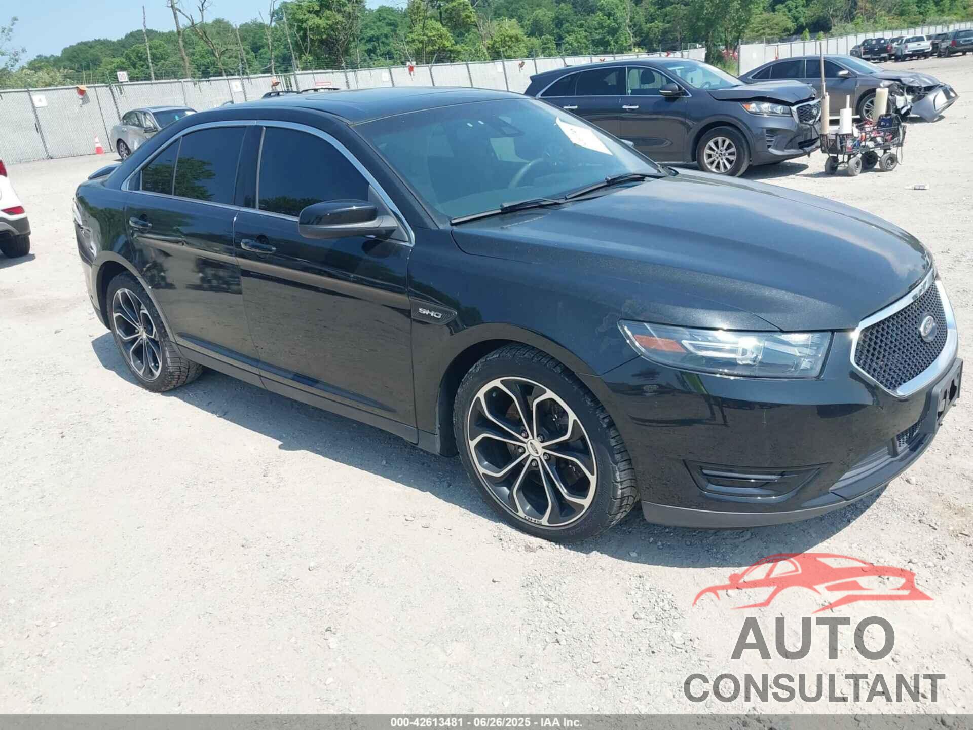 FORD TAURUS 2015 - 1FAHP2KT8FG166614