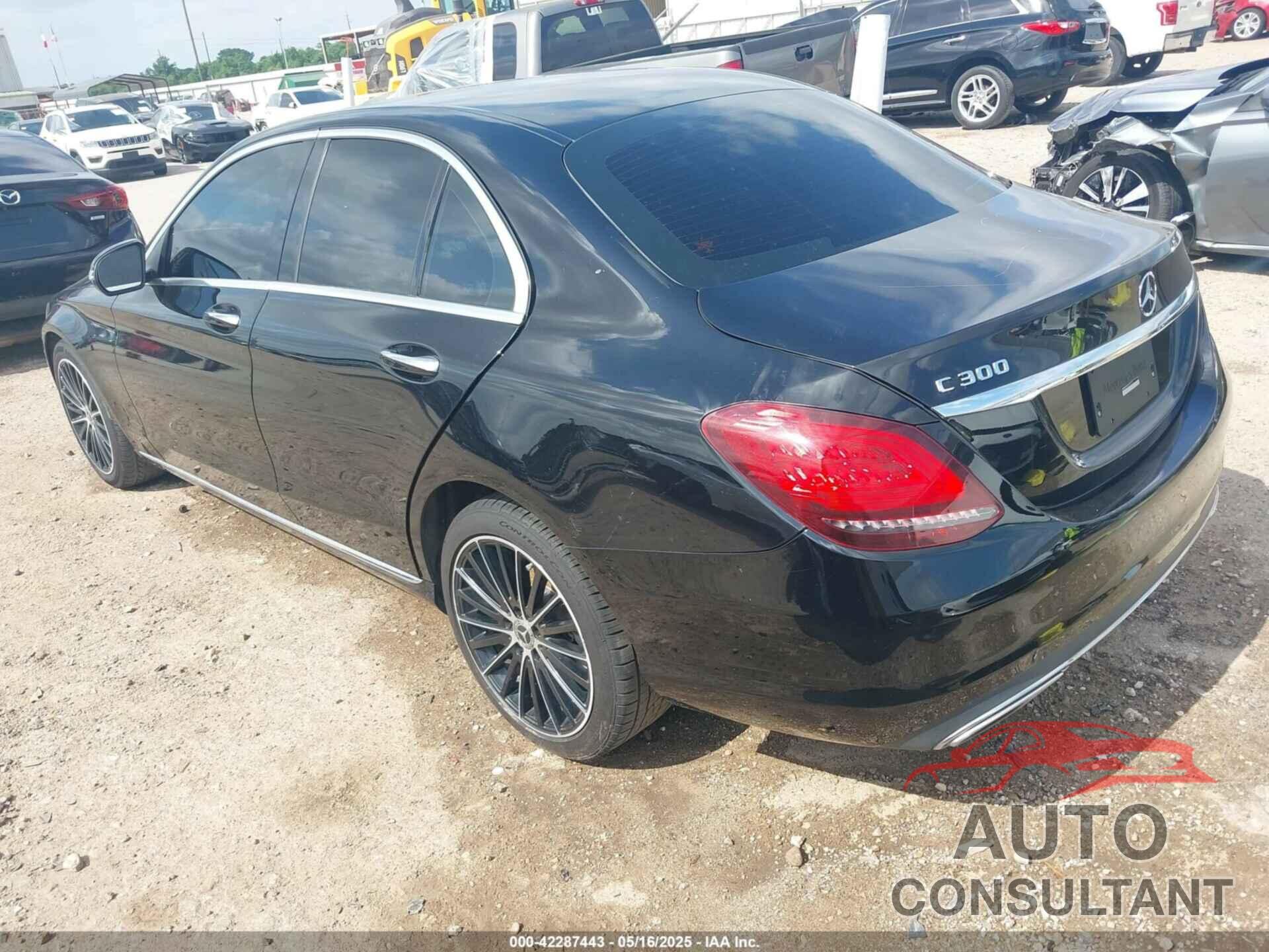 MERCEDES-BENZ C 300 2020 - 55SWF8DB9LU325172