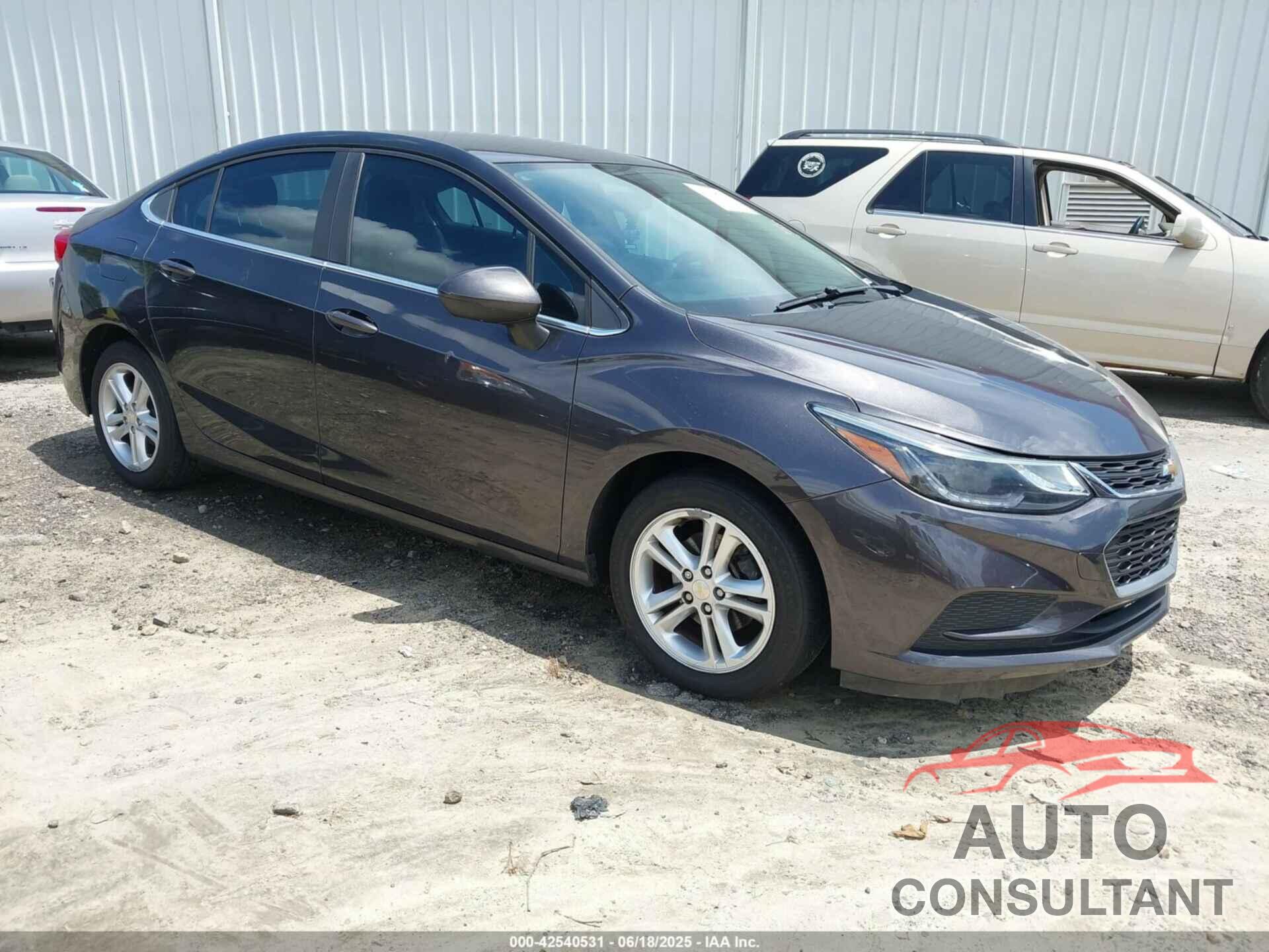 CHEVROLET CRUZE 2017 - 1G1BE5SM3H7186586