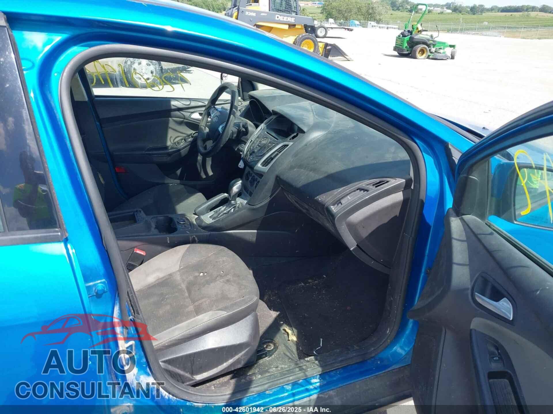 FORD FOCUS 2014 - 1FADP3F26EL196920