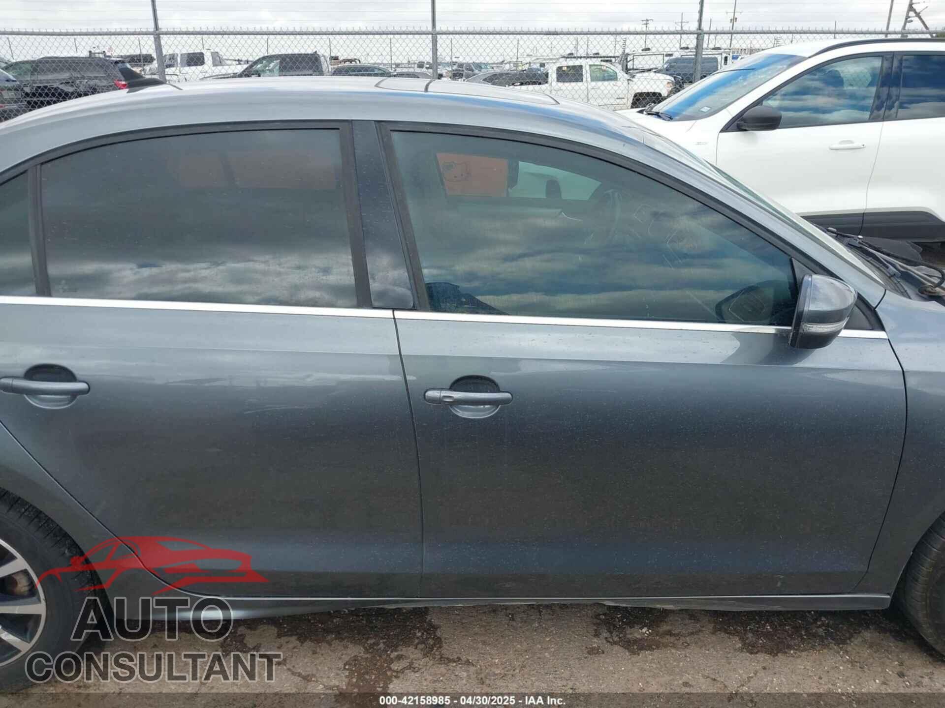 VOLKSWAGEN JETTA 2017 - 3VWDB7AJ9HM310357