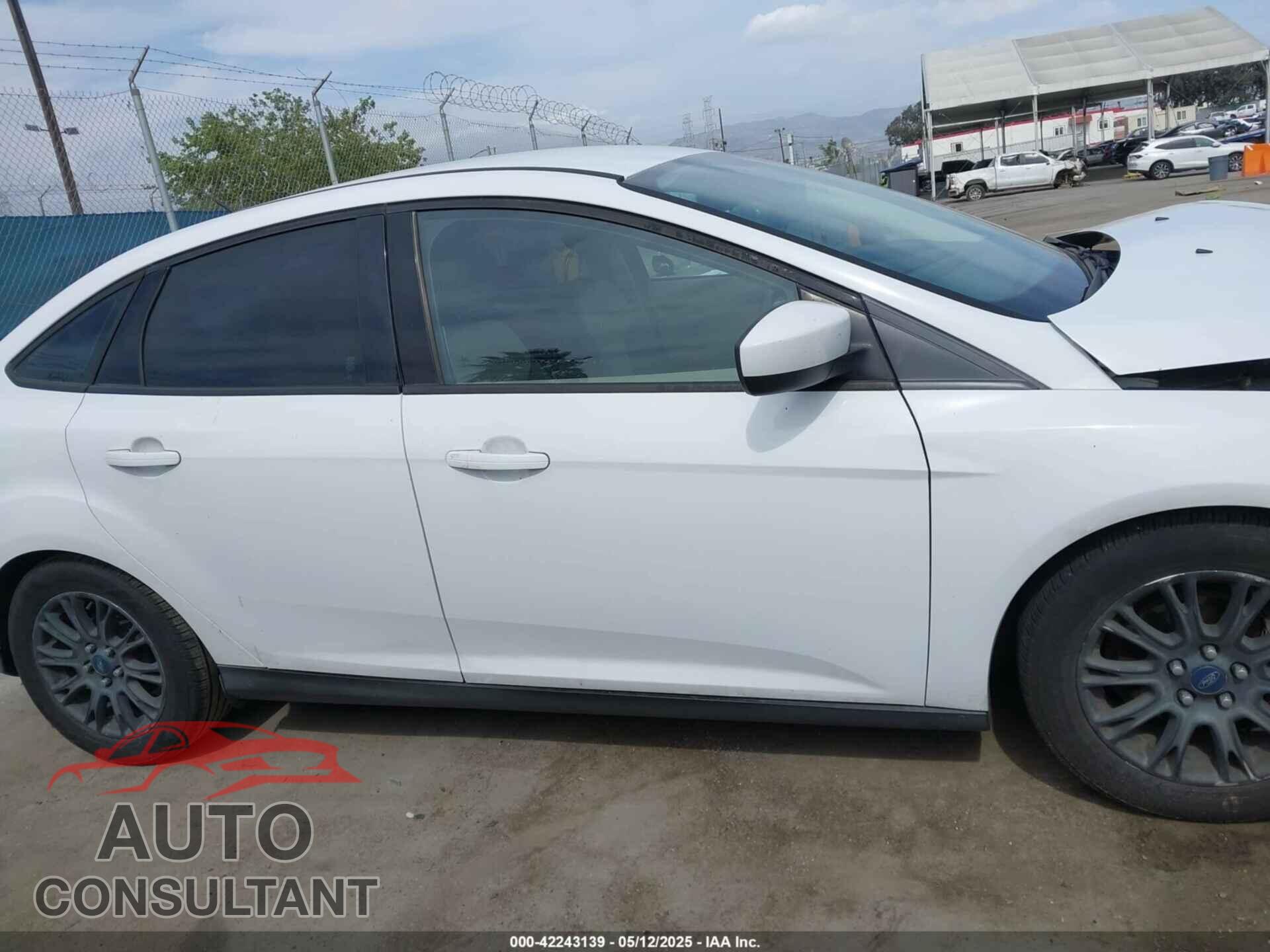 FORD FOCUS 2012 - 1FAHP3F2XCL121264
