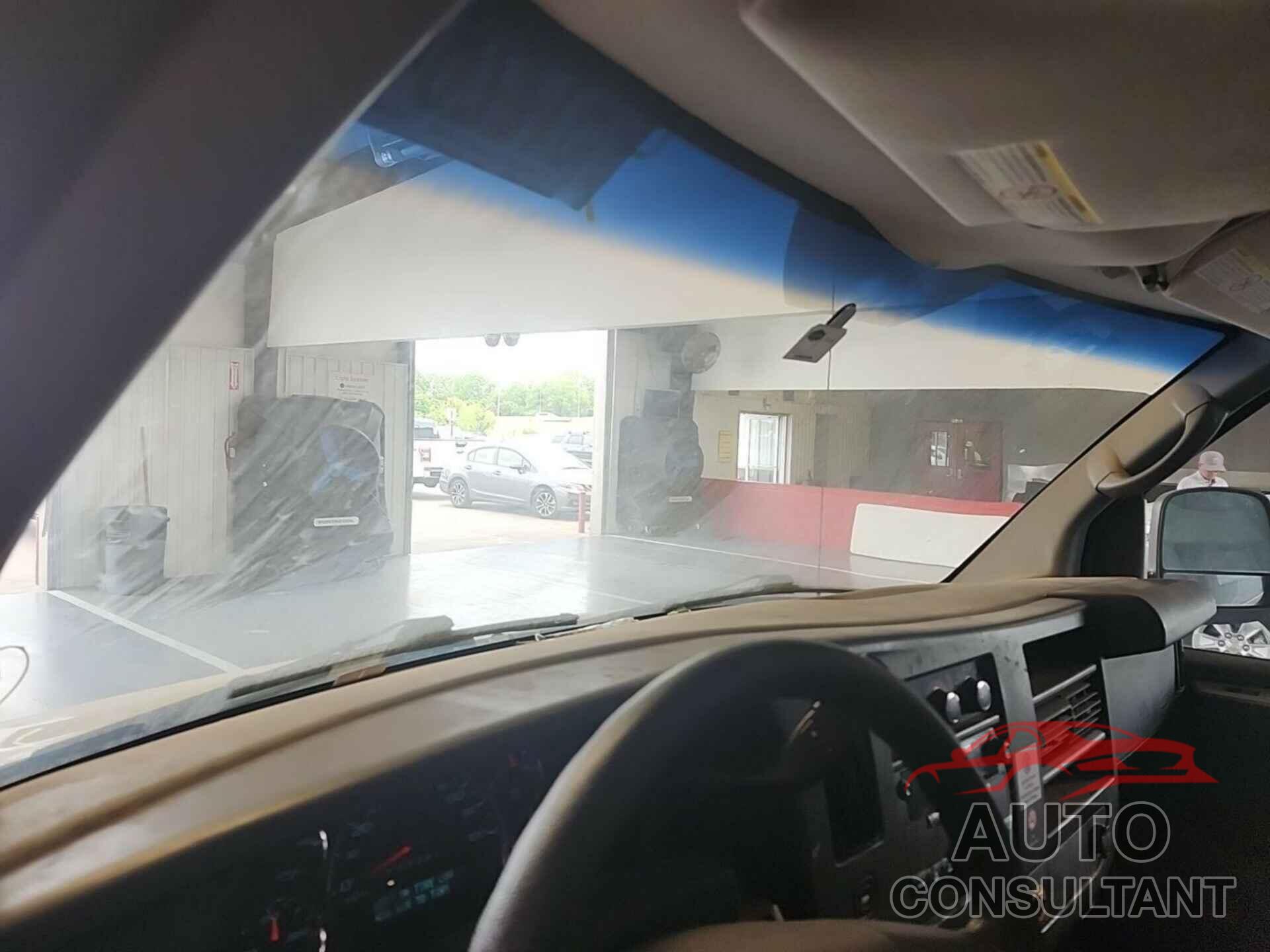 CHEVROLET EXPRESS G2500 2013 - 1GCWGFCA3D1139908