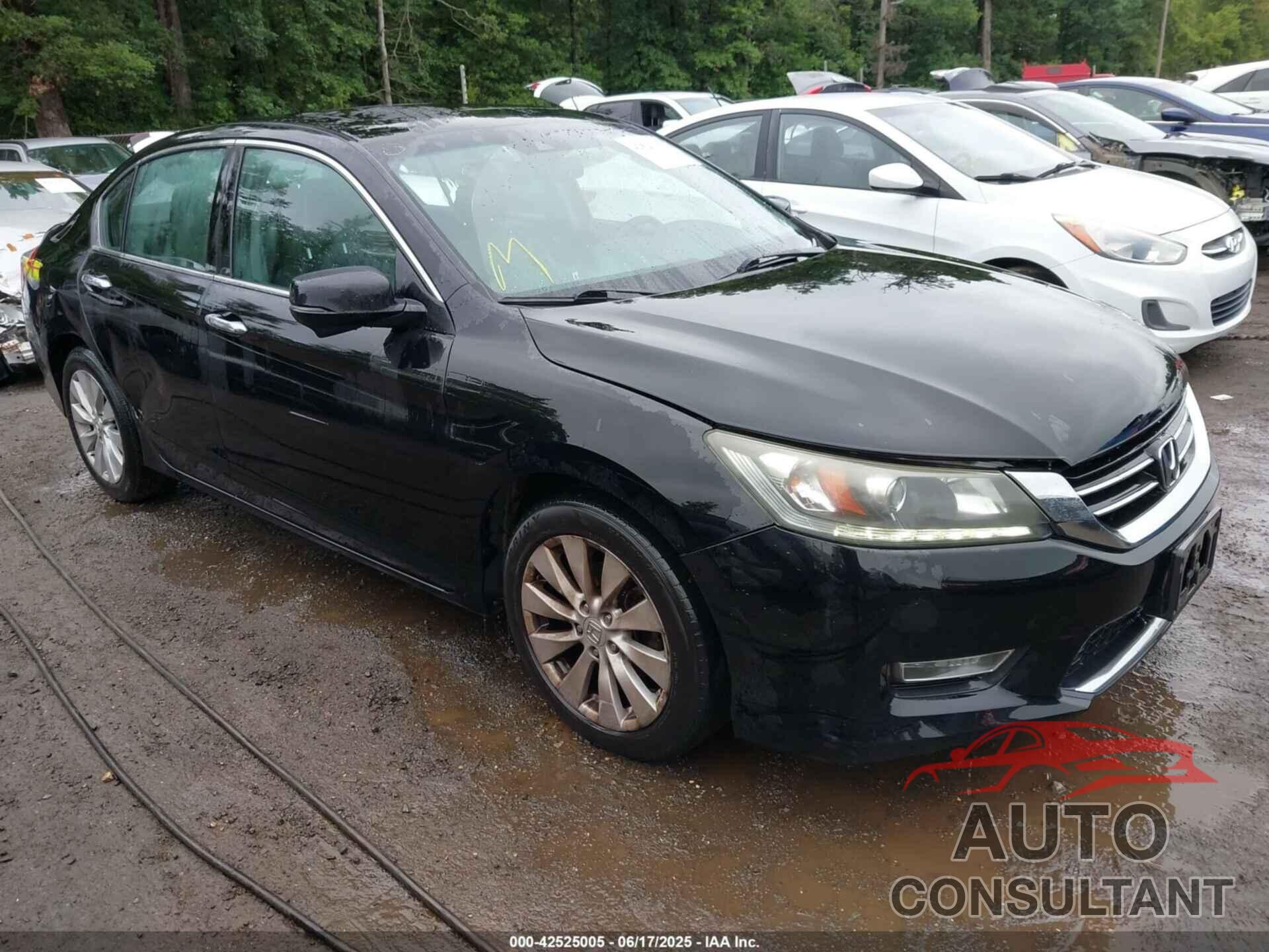 HONDA ACCORD 2013 - 1HGCR3F85DA047320