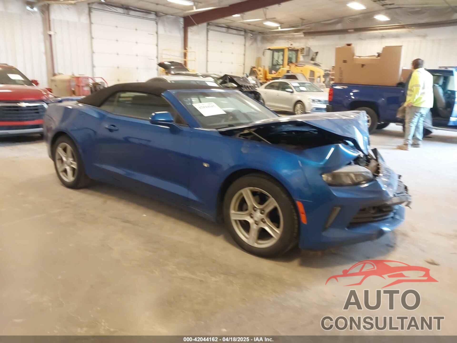 CHEVROLET CAMARO 2018 - 1G1FB3DX7J0183310