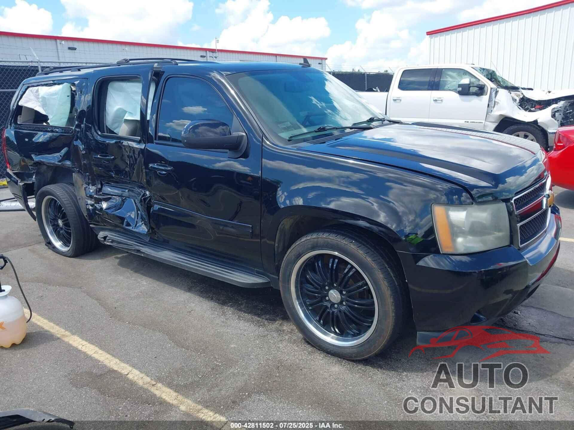 CHEVROLET SUBURBAN 1500 2014 - 1GNSCJE06ER116005
