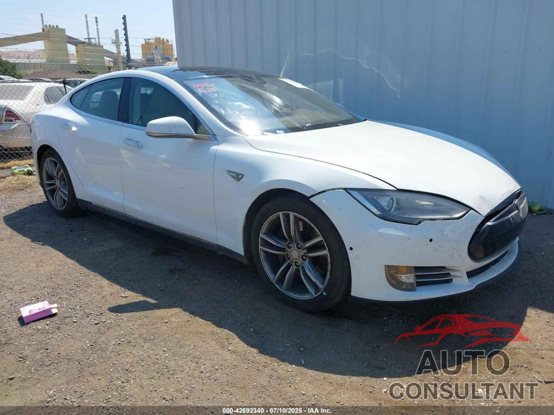 TESLA MODEL S 2015 - 5YJSA1E24FF114132