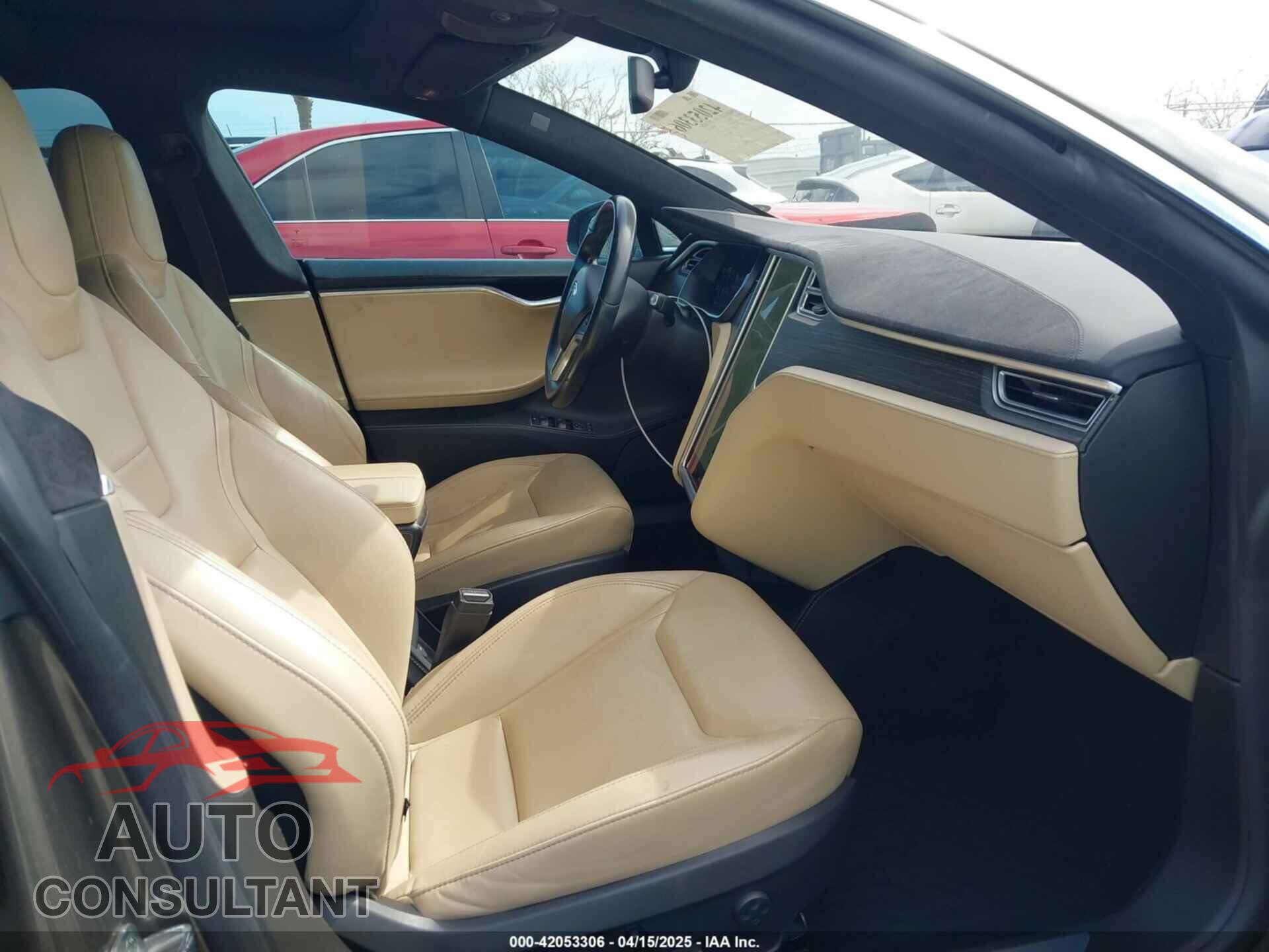 TESLA MODEL S 2015 - 5YJSA1E14FF120455