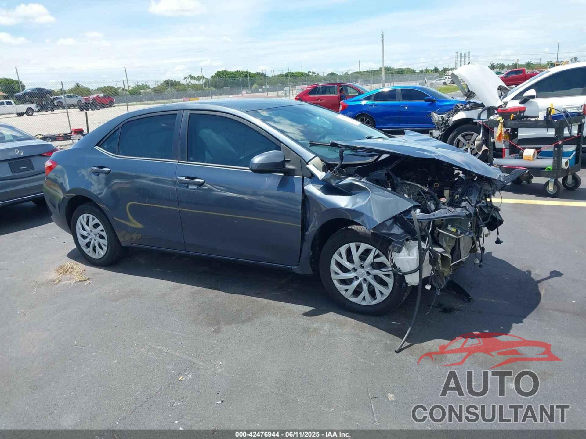 TOYOTA COROLLA 2018 - 5YFBURHE1JP855170