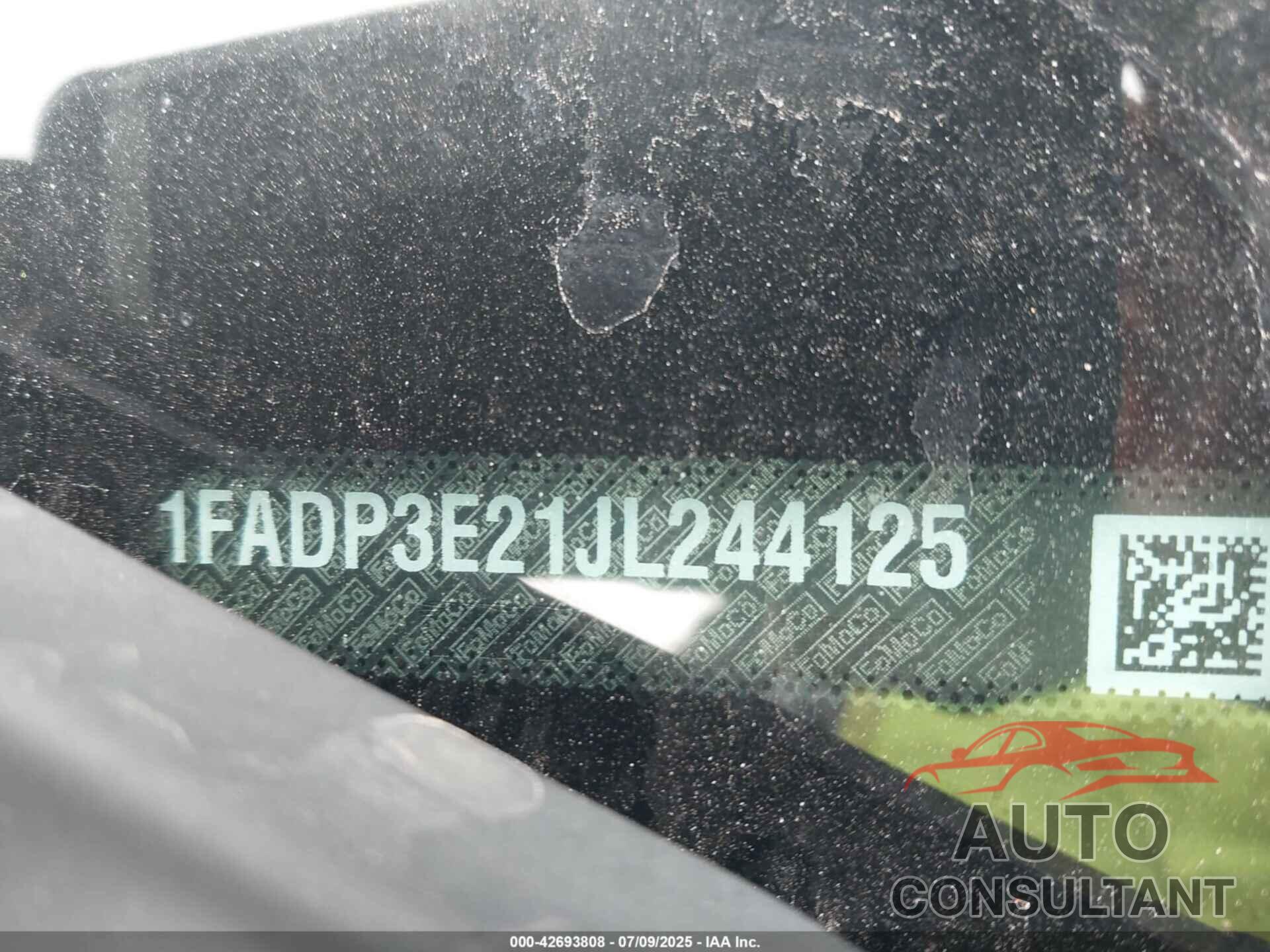 FORD FOCUS 2018 - 1FADP3E21JL244125