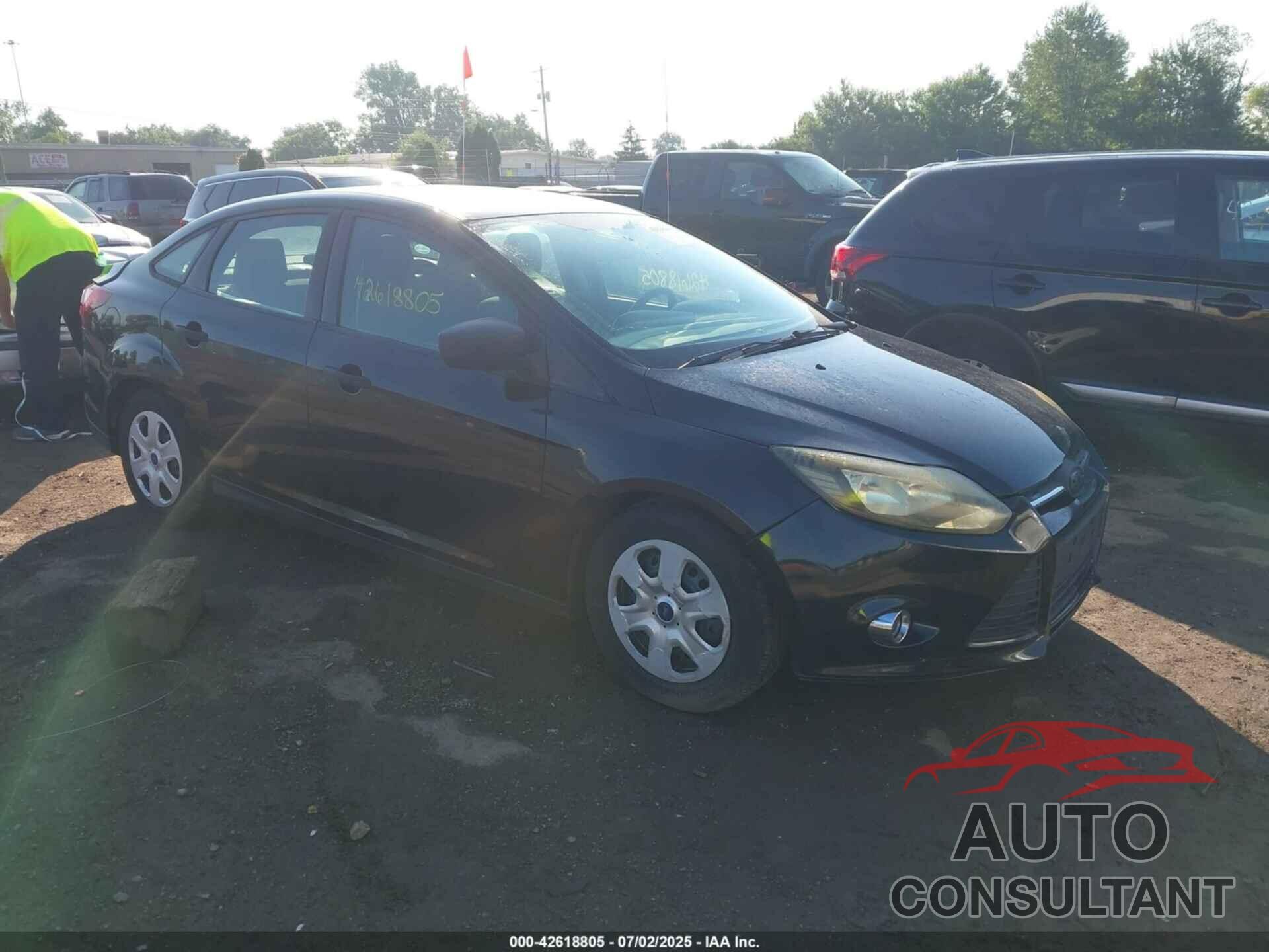 FORD FOCUS 2013 - 1FADP3E28DL143555