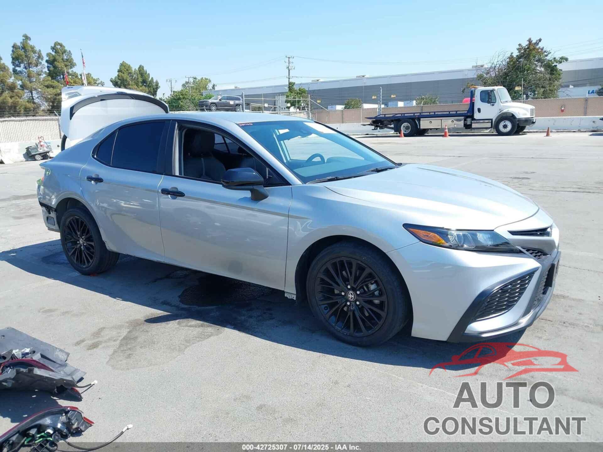 TOYOTA CAMRY 2021 - 4T1G11AK2MU405112